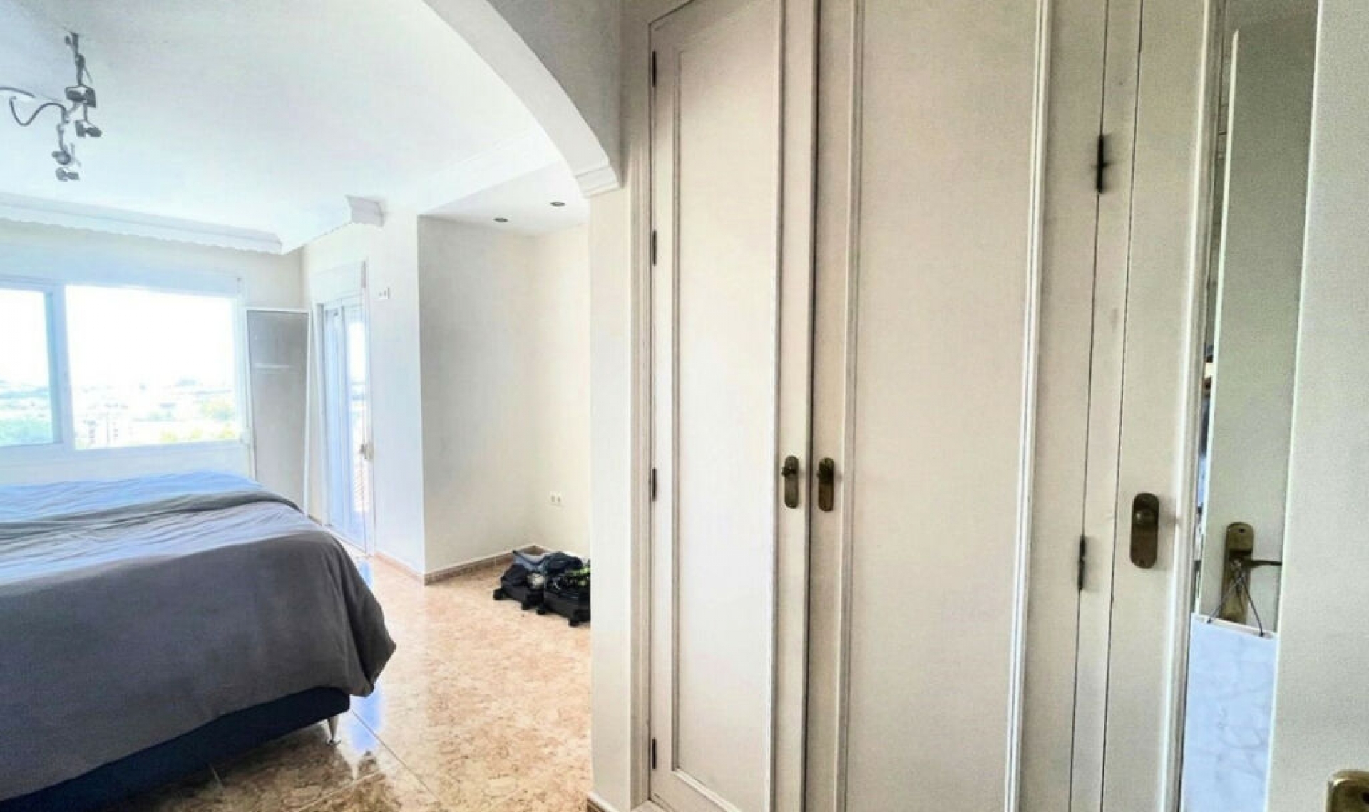Resale - House -
Nueva Andalucía