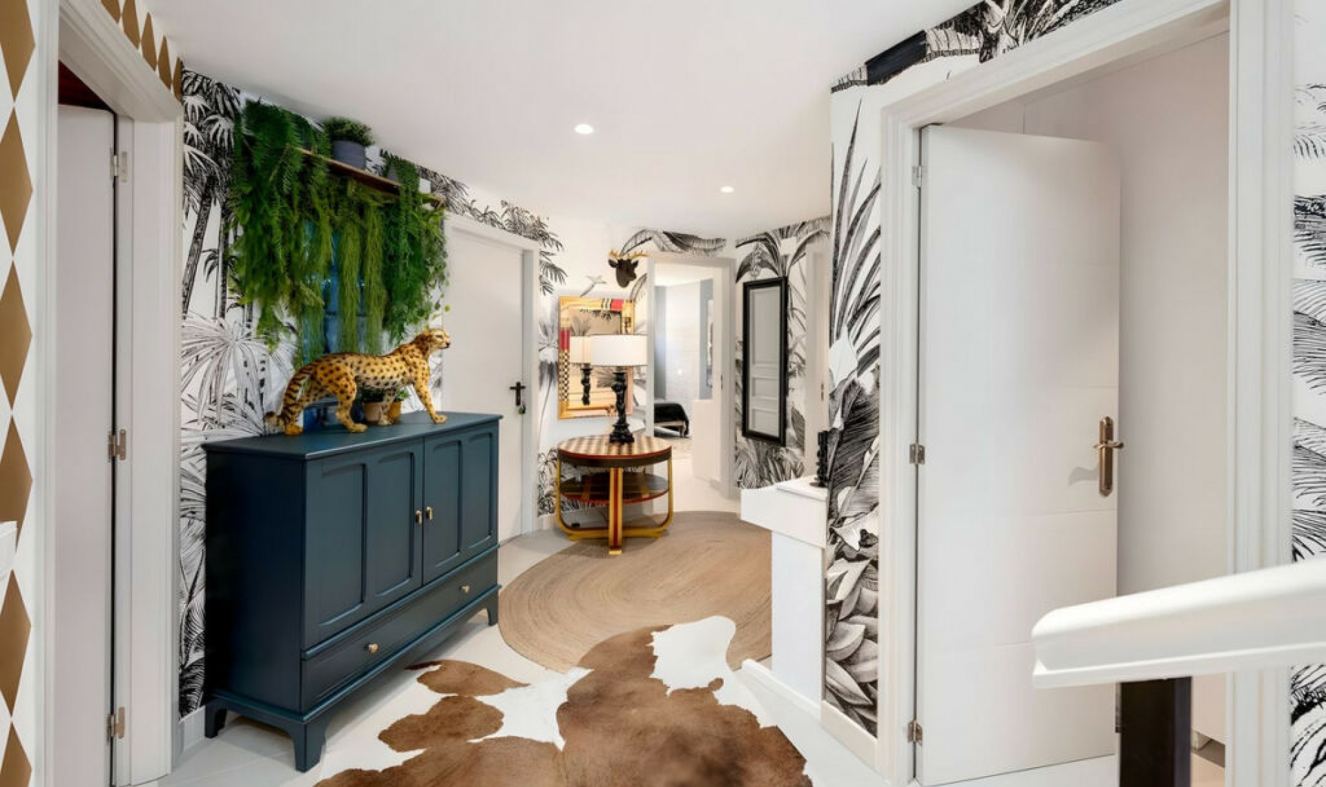 Resale - House -
Nueva Andalucía