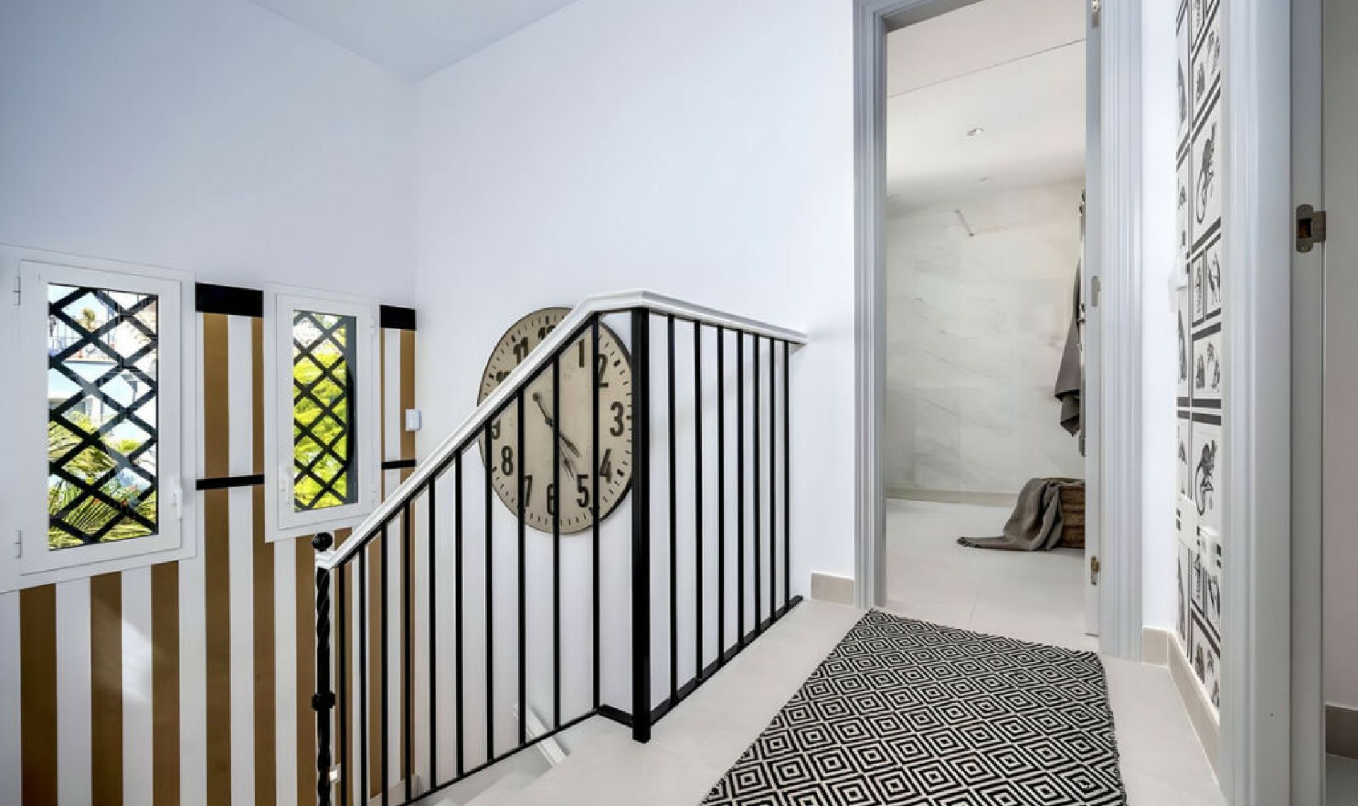 Resale - House -
Nueva Andalucía