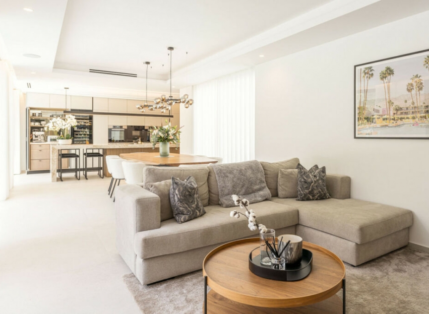 Resale - House -
Nueva Andalucía