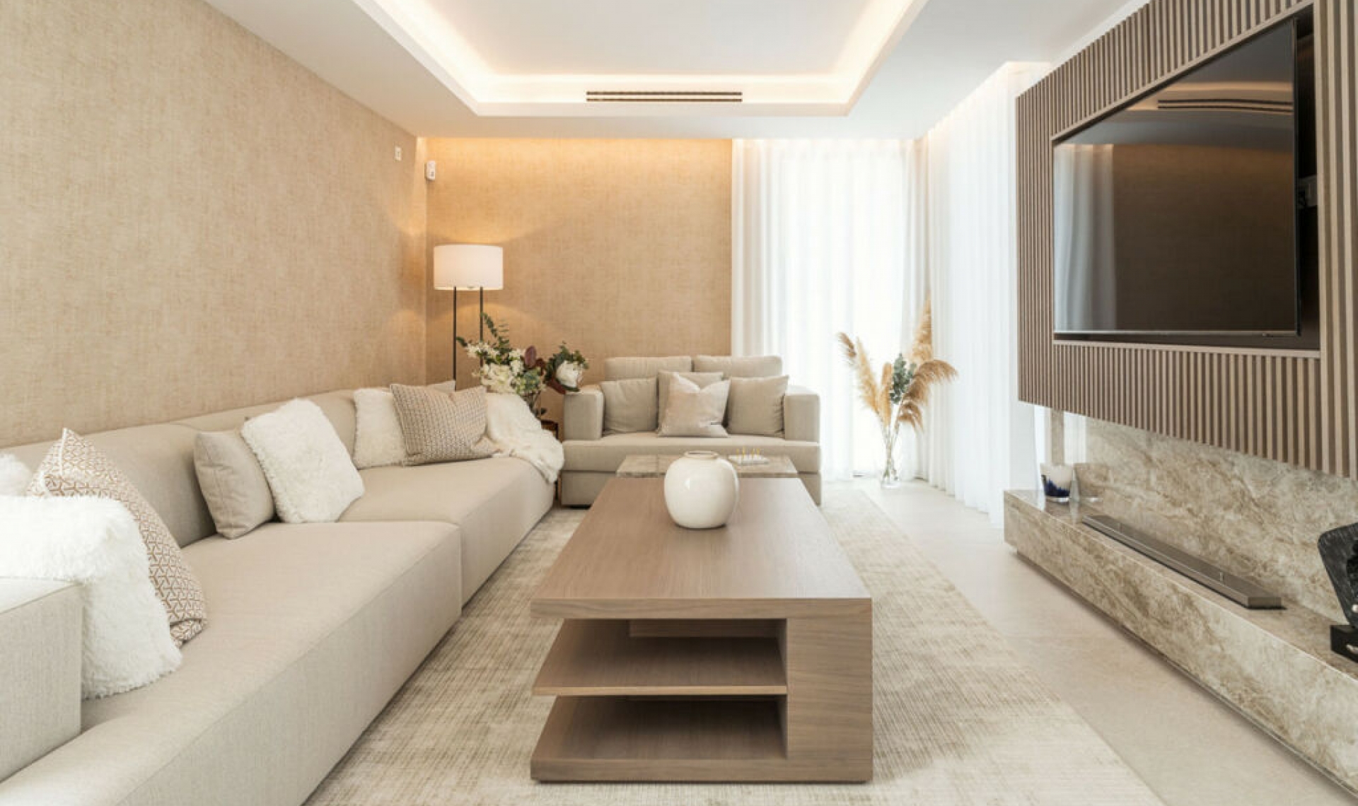 Resale - House -
Nueva Andalucía