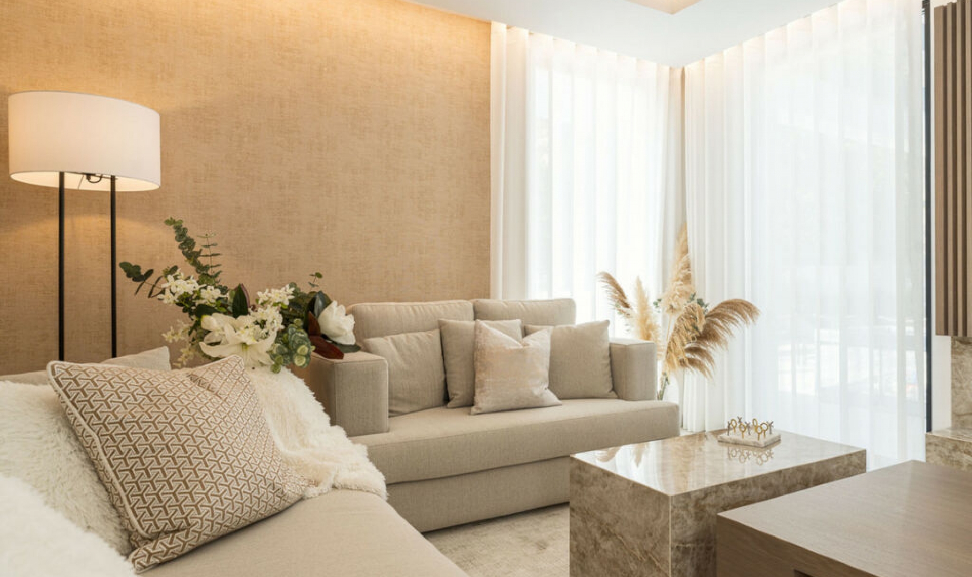 Resale - House -
Nueva Andalucía