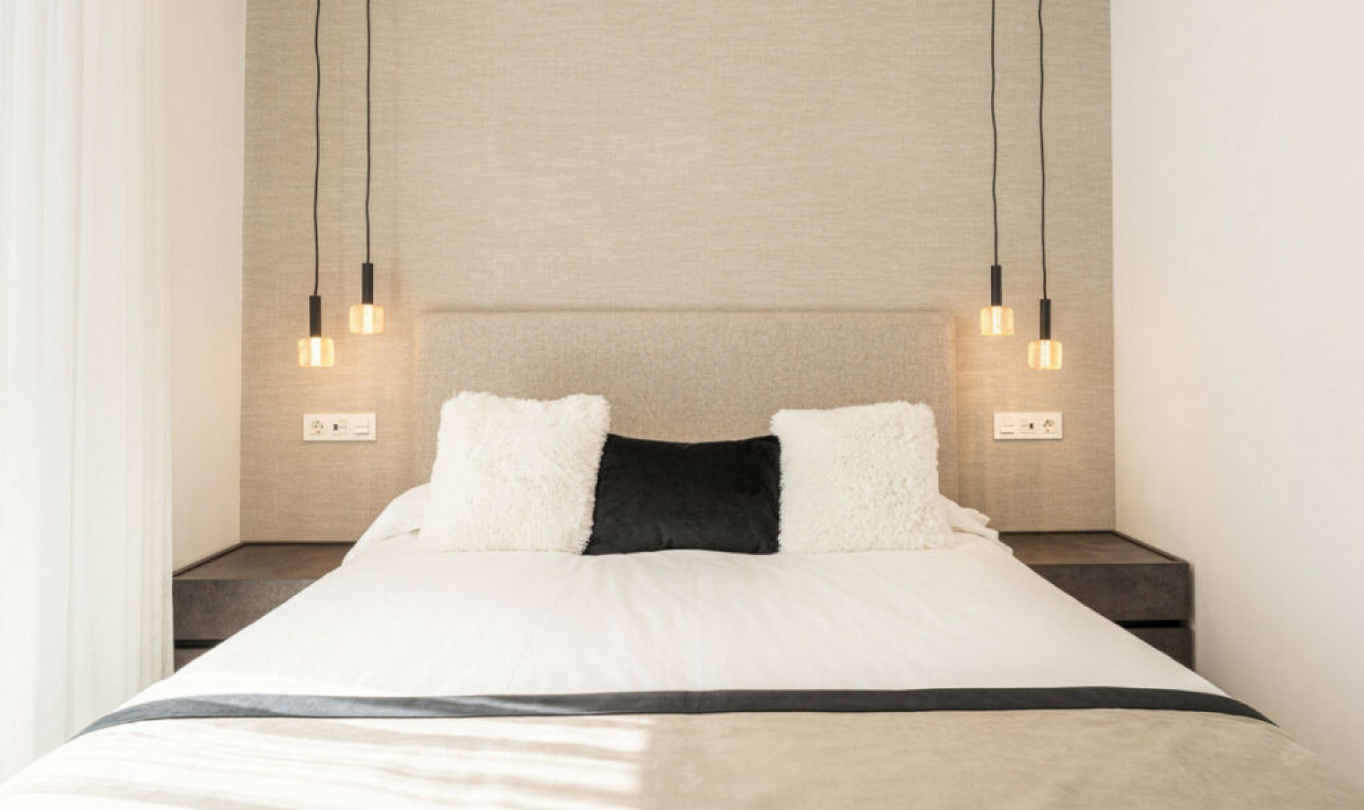 Resale - House -
Nueva Andalucía