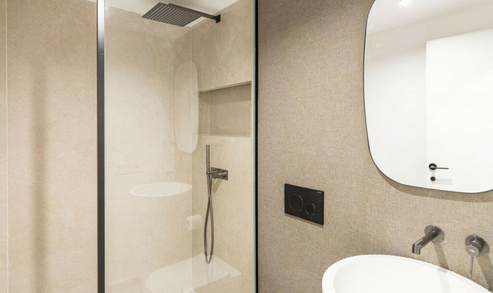 Resale - House -
Nueva Andalucía