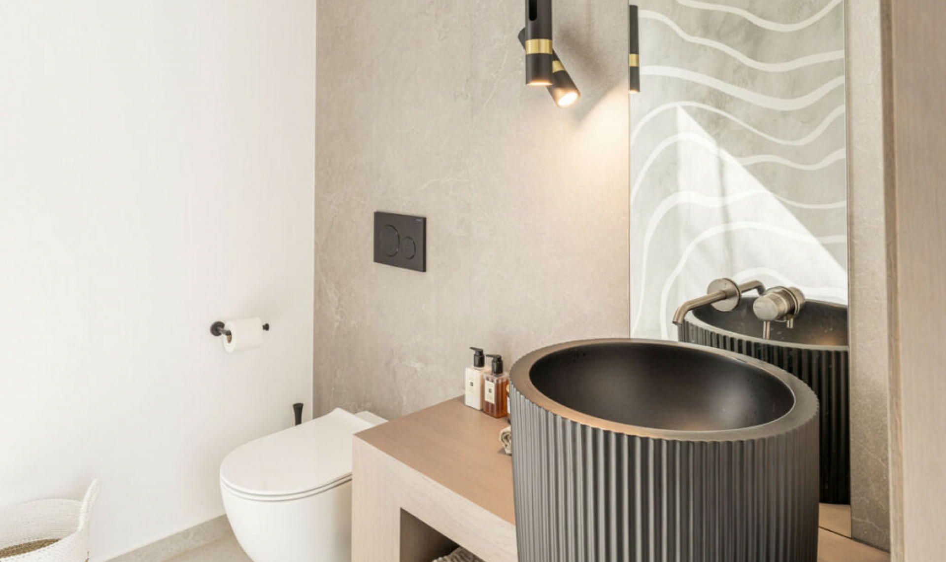 Resale - House -
Nueva Andalucía