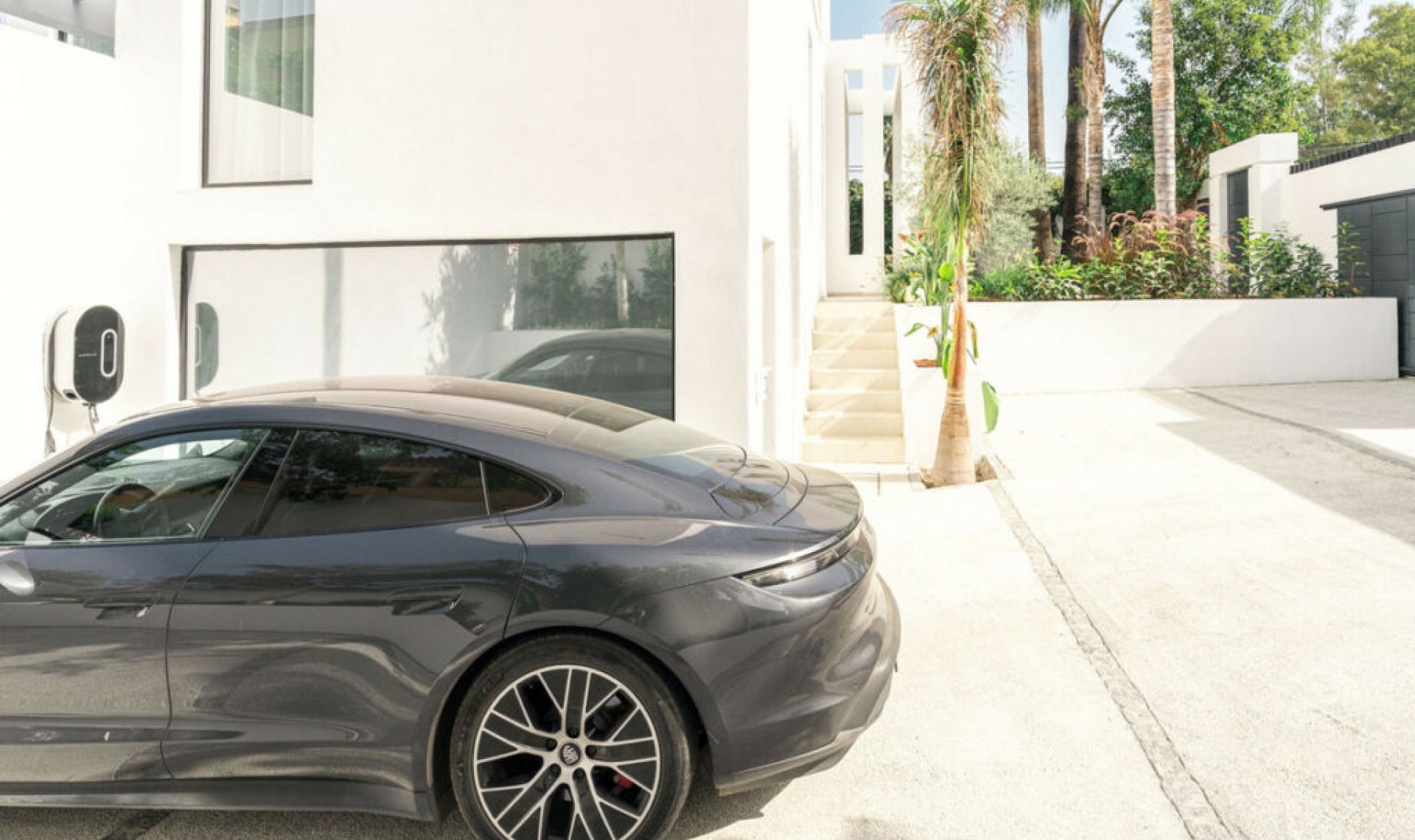 Resale - House -
Nueva Andalucía