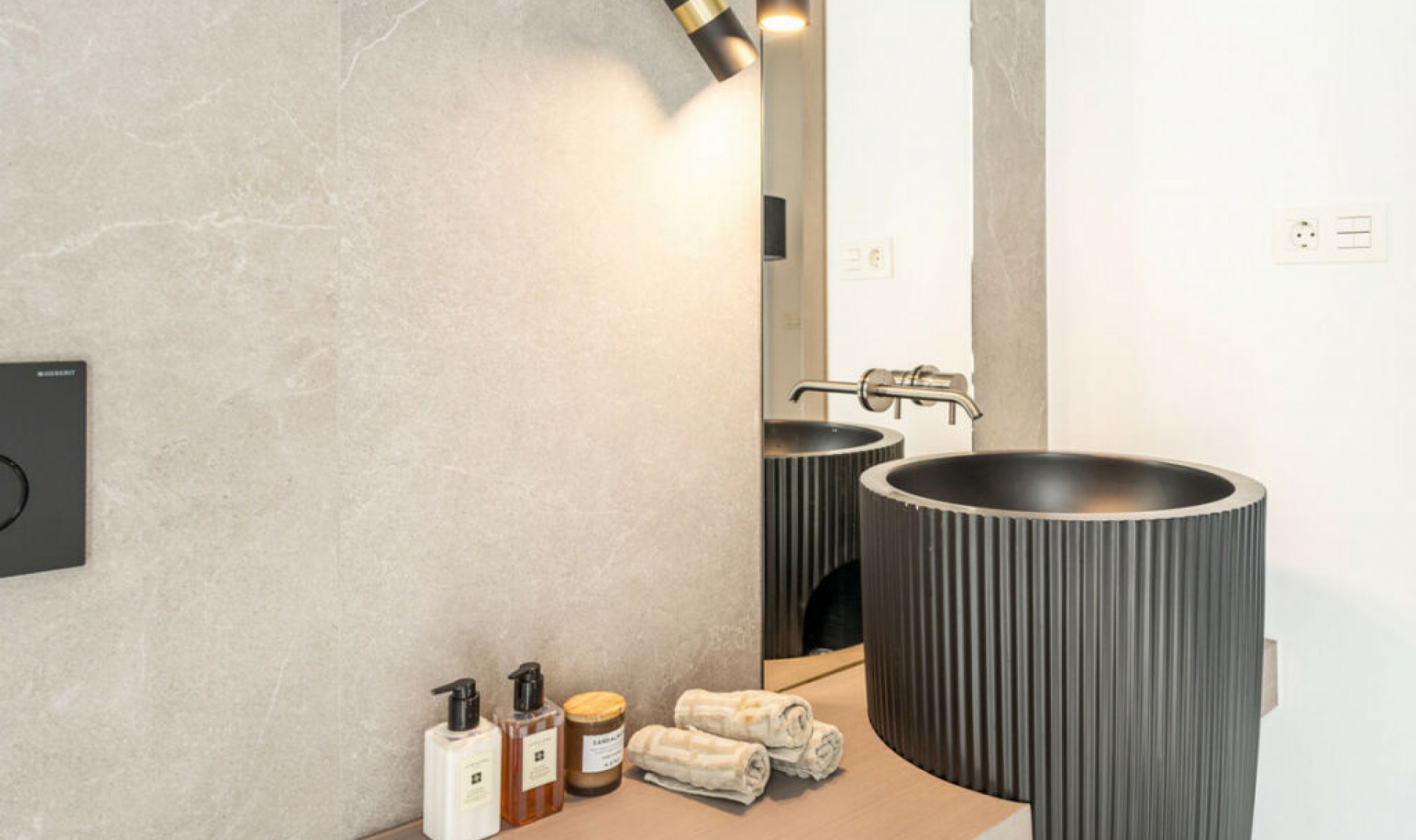 Resale - House -
Nueva Andalucía