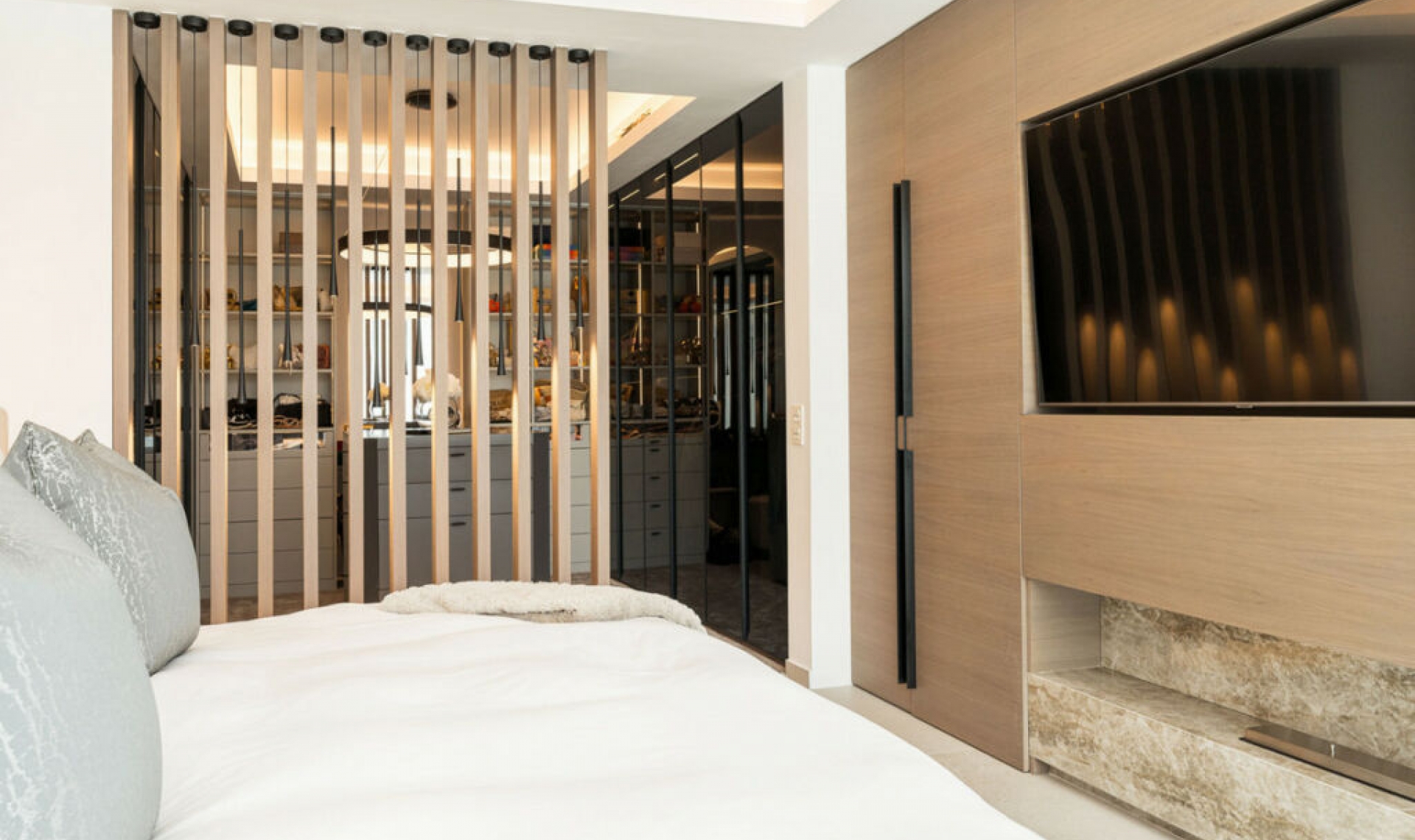 Resale - House -
Nueva Andalucía