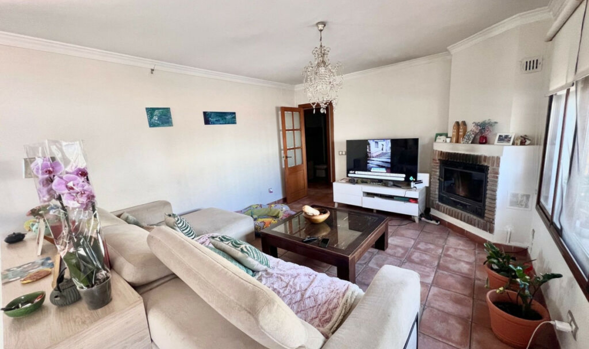 Resale - House -
Nueva Andalucía
