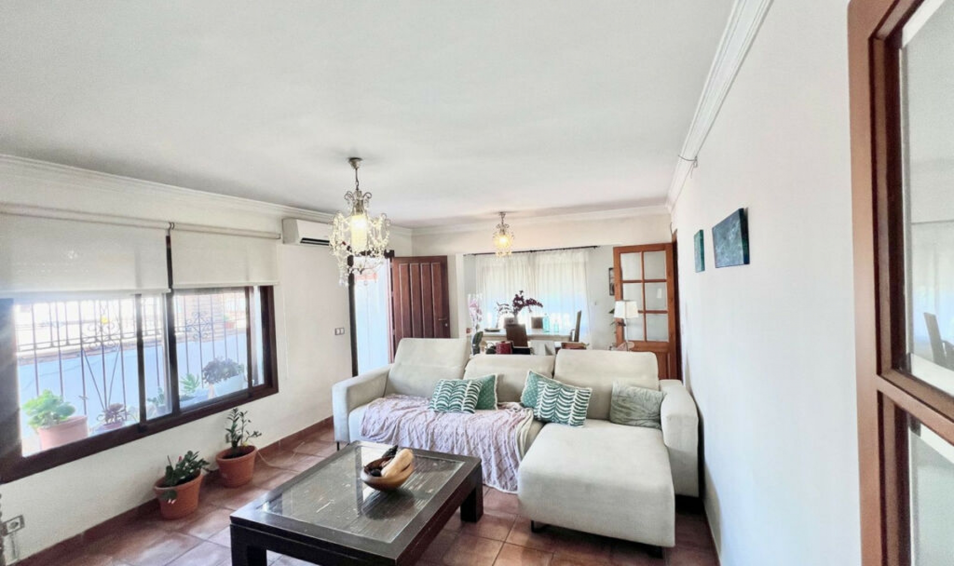 Resale - House -
Nueva Andalucía