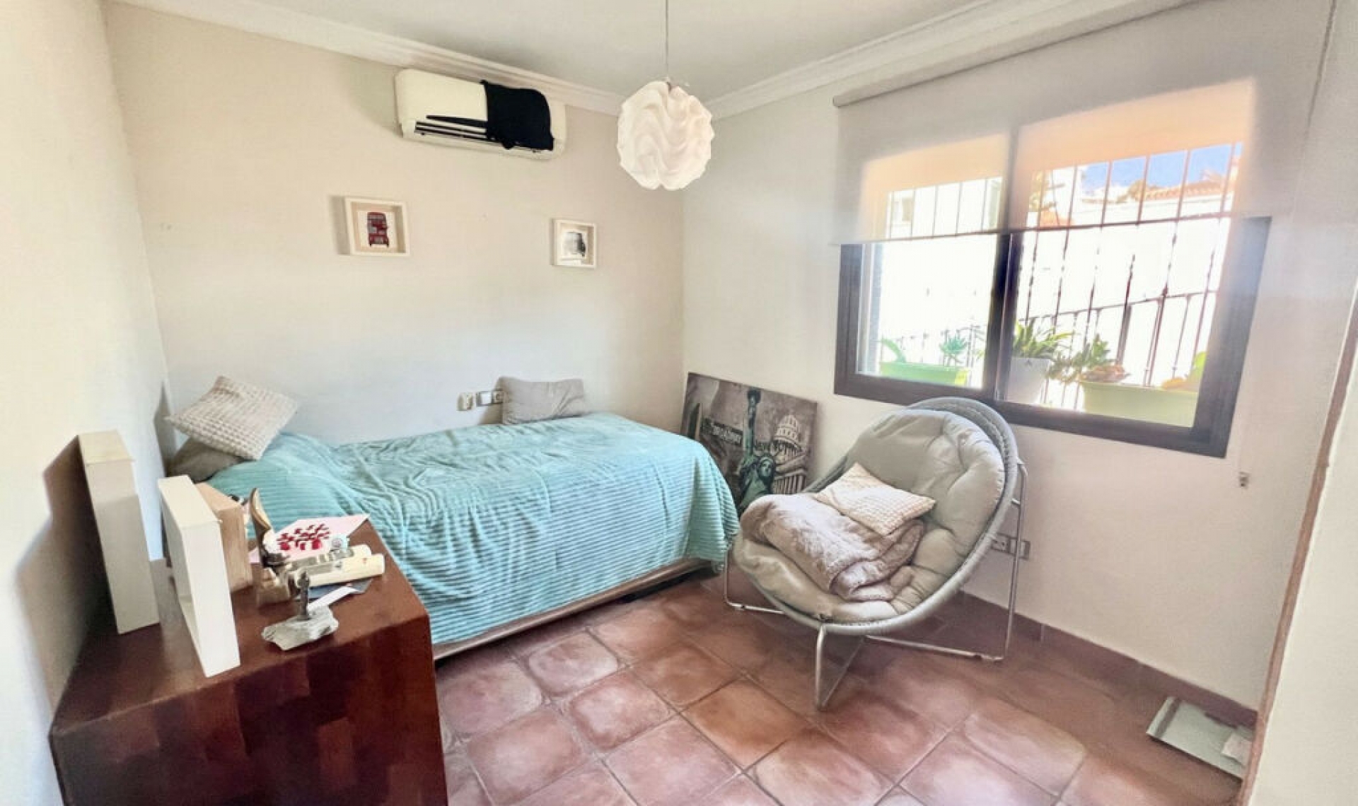 Resale - House -
Nueva Andalucía