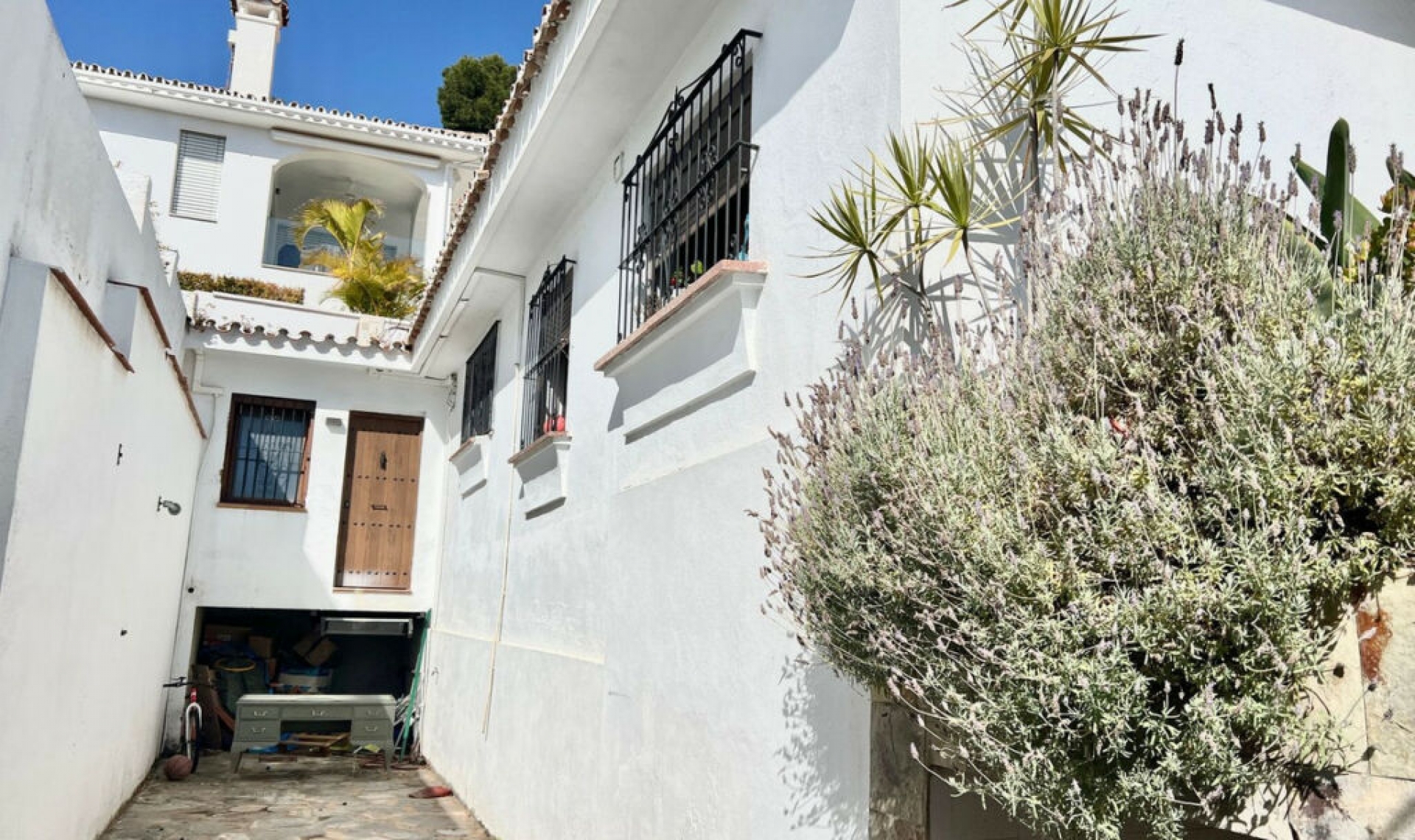 Resale - House -
Nueva Andalucía