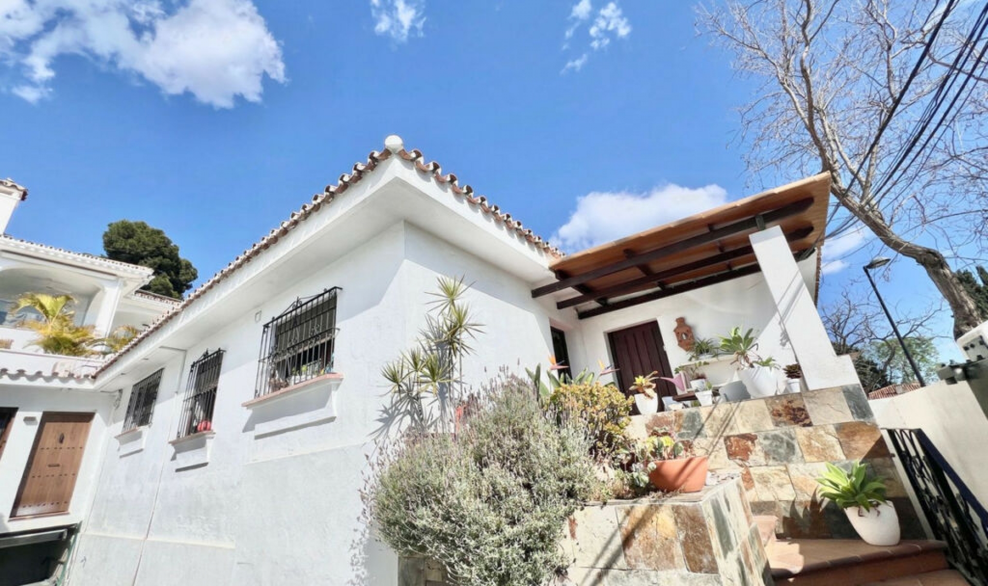 Resale - House -
Nueva Andalucía