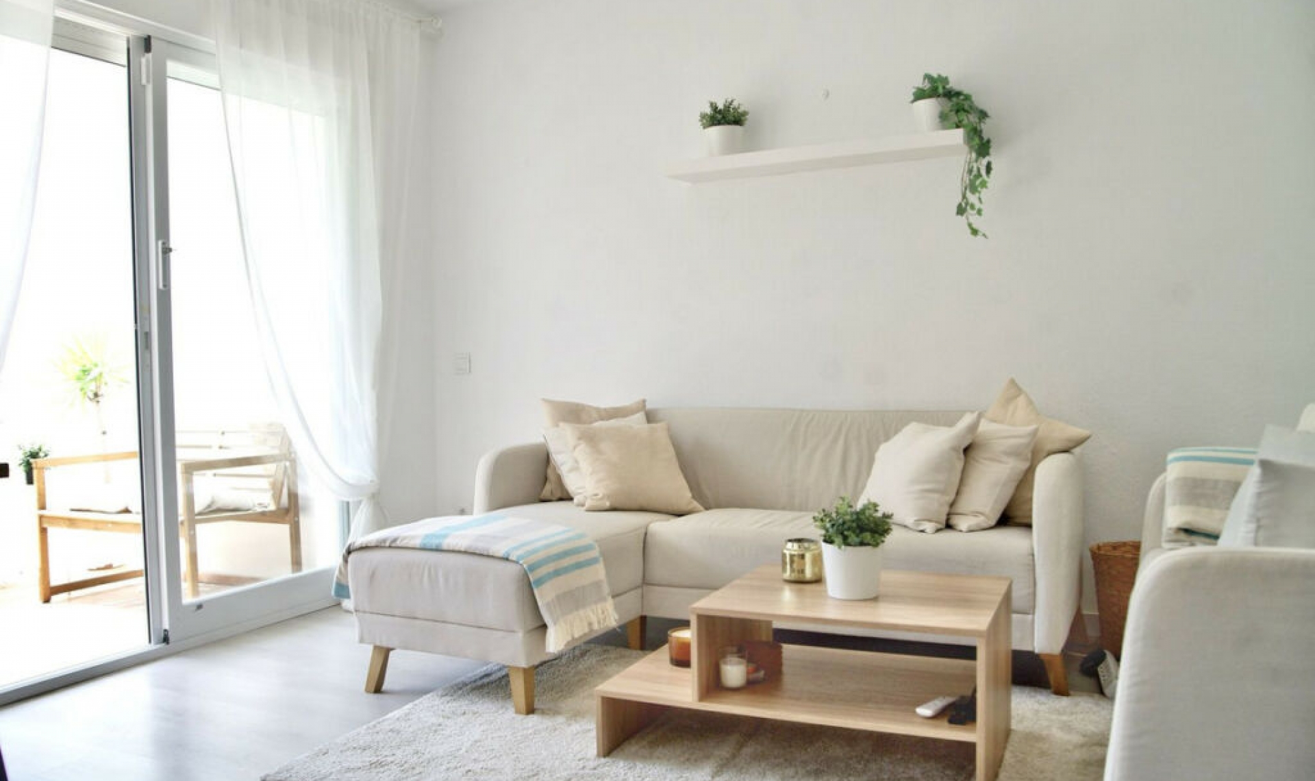 Resale - House -
Nueva Andalucía