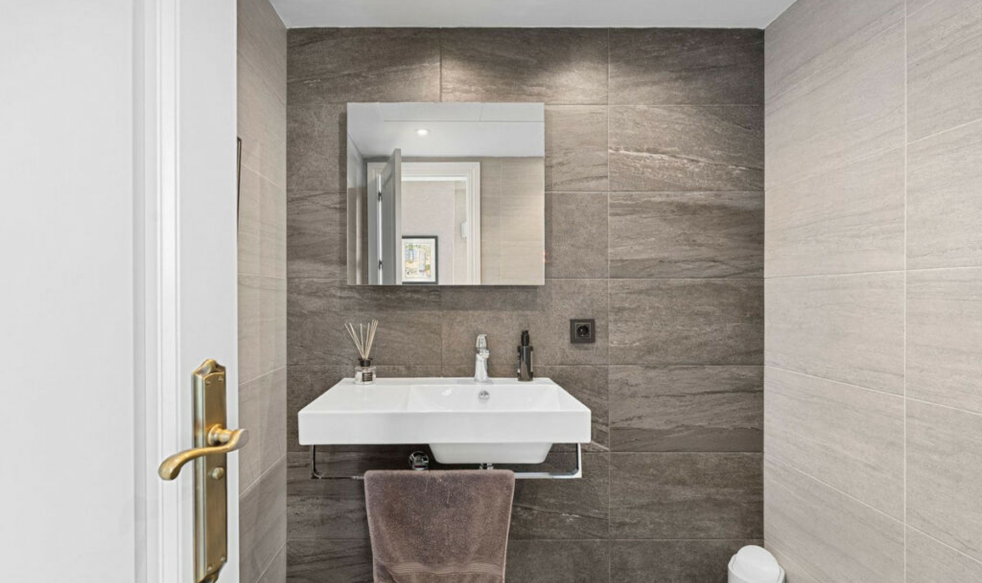 Resale - House -
Nueva Andalucía