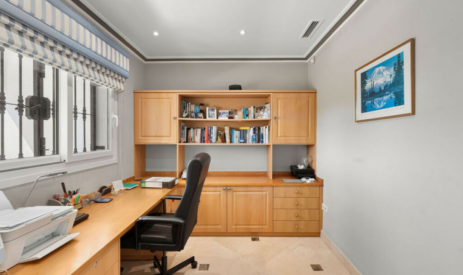 Resale - House -
Nueva Andalucía