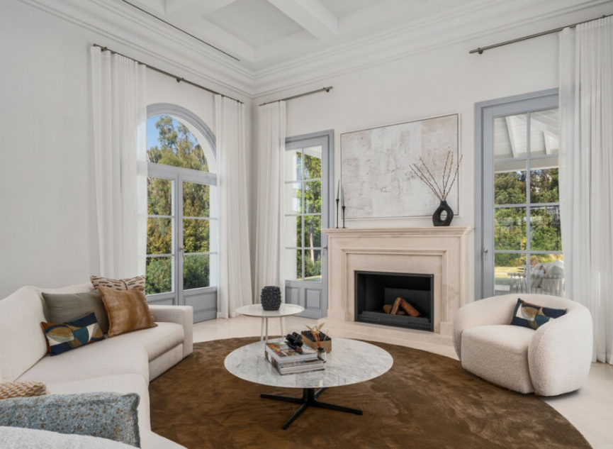 Resale - House -
Nueva Andalucía