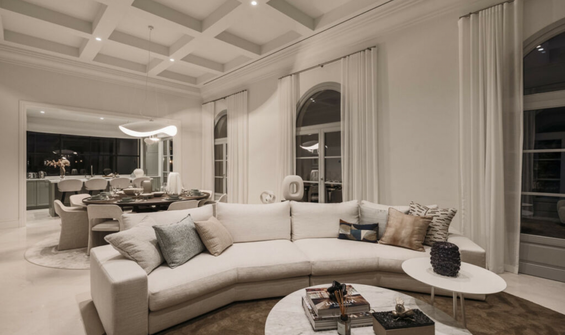 Resale - House -
Nueva Andalucía