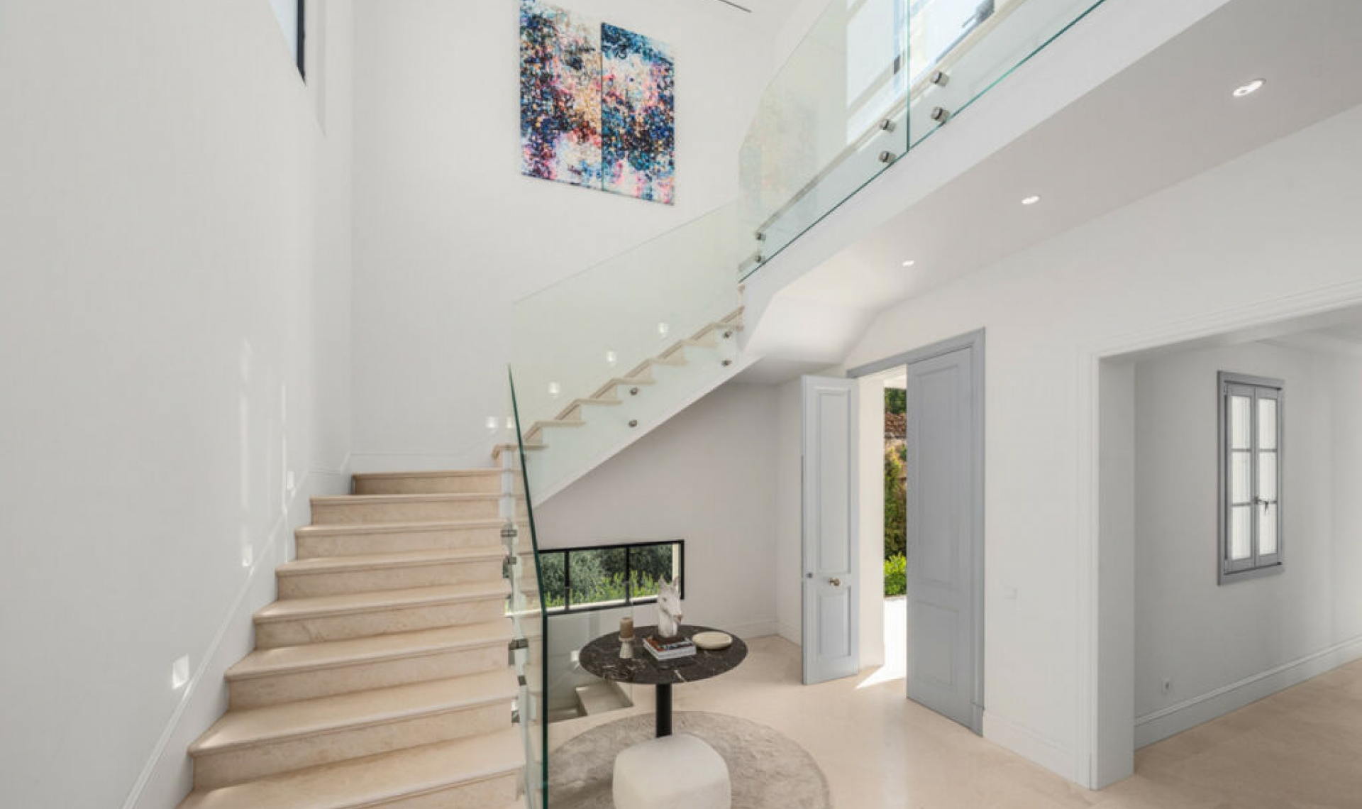 Resale - House -
Nueva Andalucía