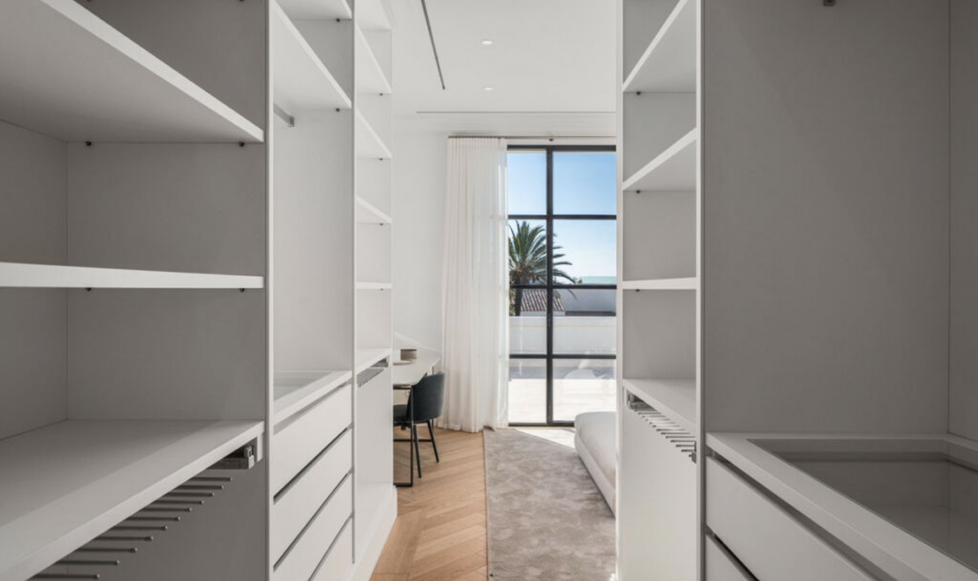 Resale - House -
Nueva Andalucía