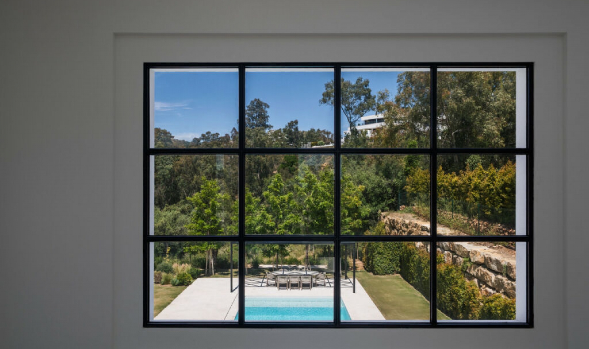 Resale - House -
Nueva Andalucía