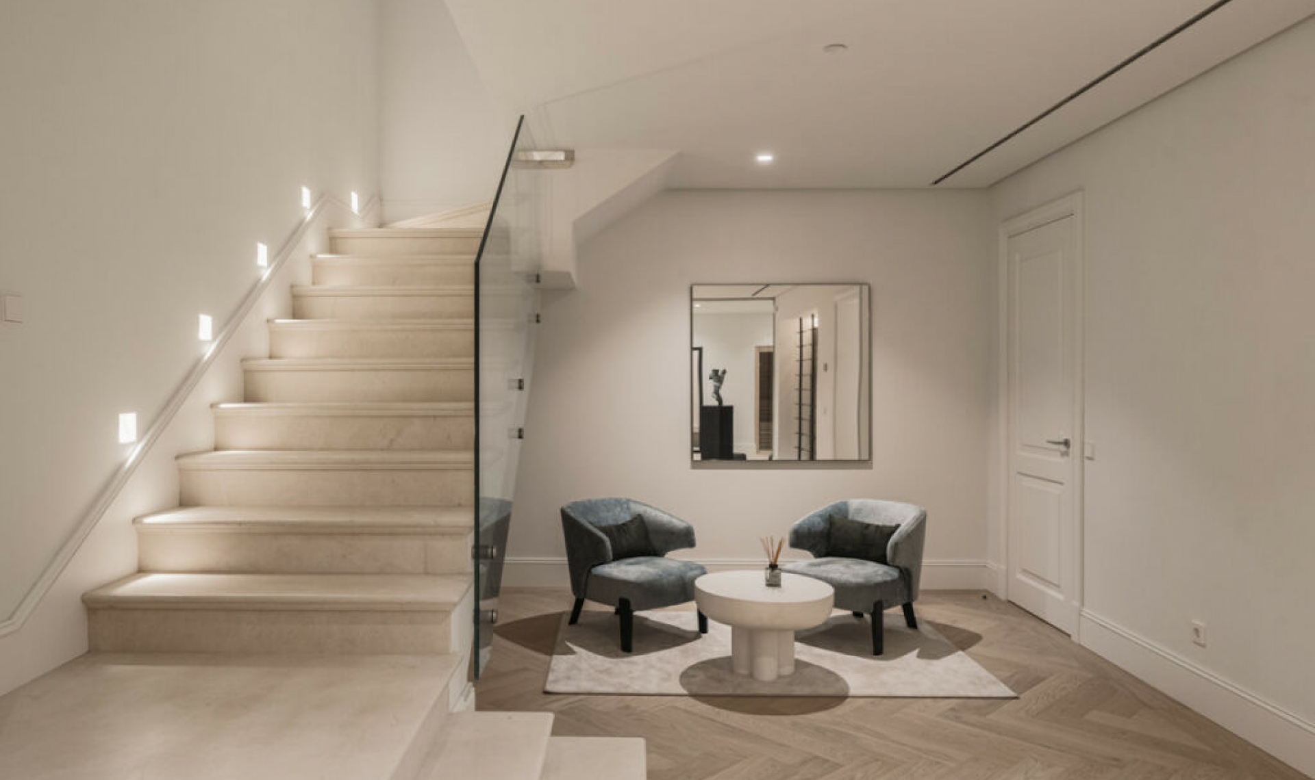 Resale - House -
Nueva Andalucía