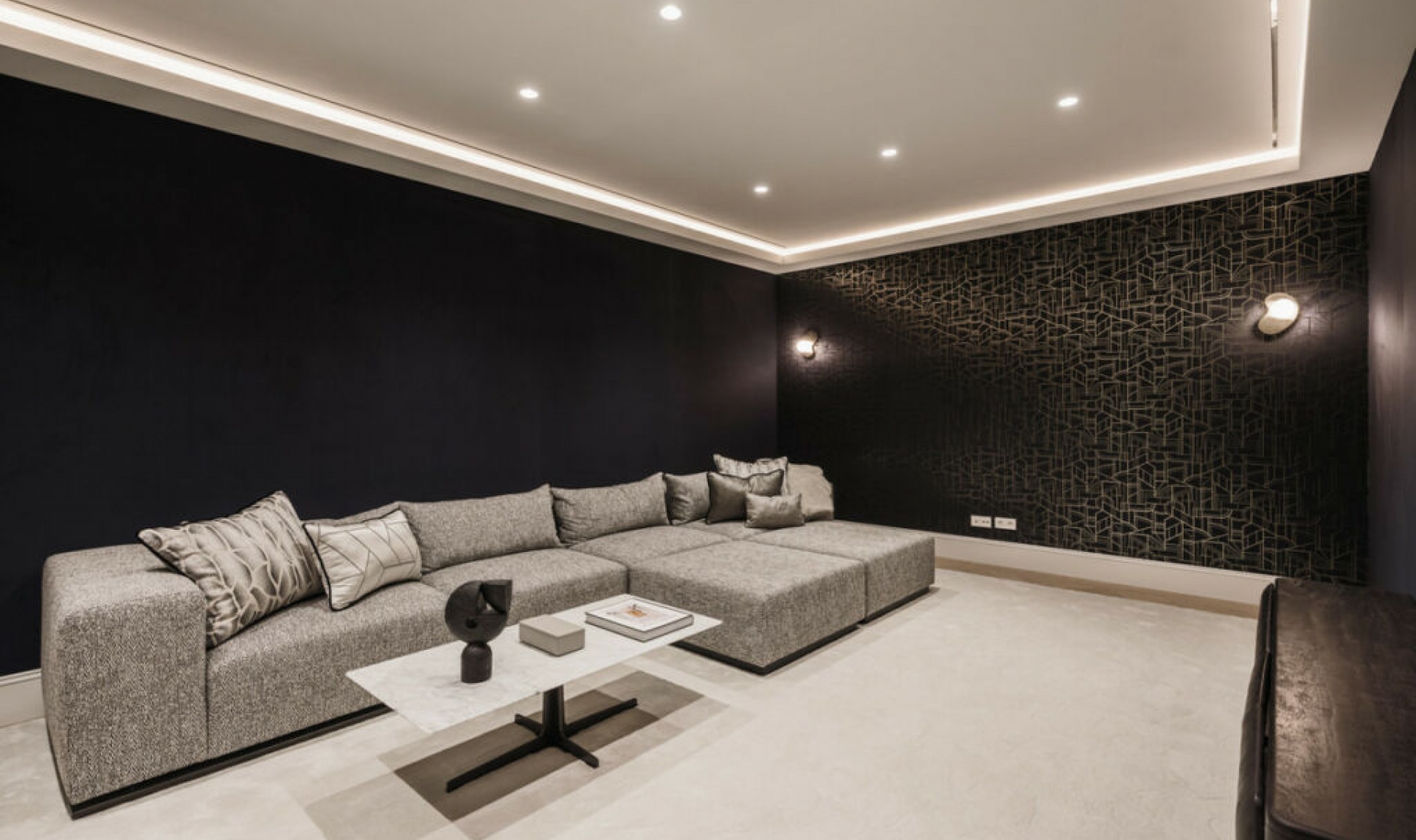 Resale - House -
Nueva Andalucía