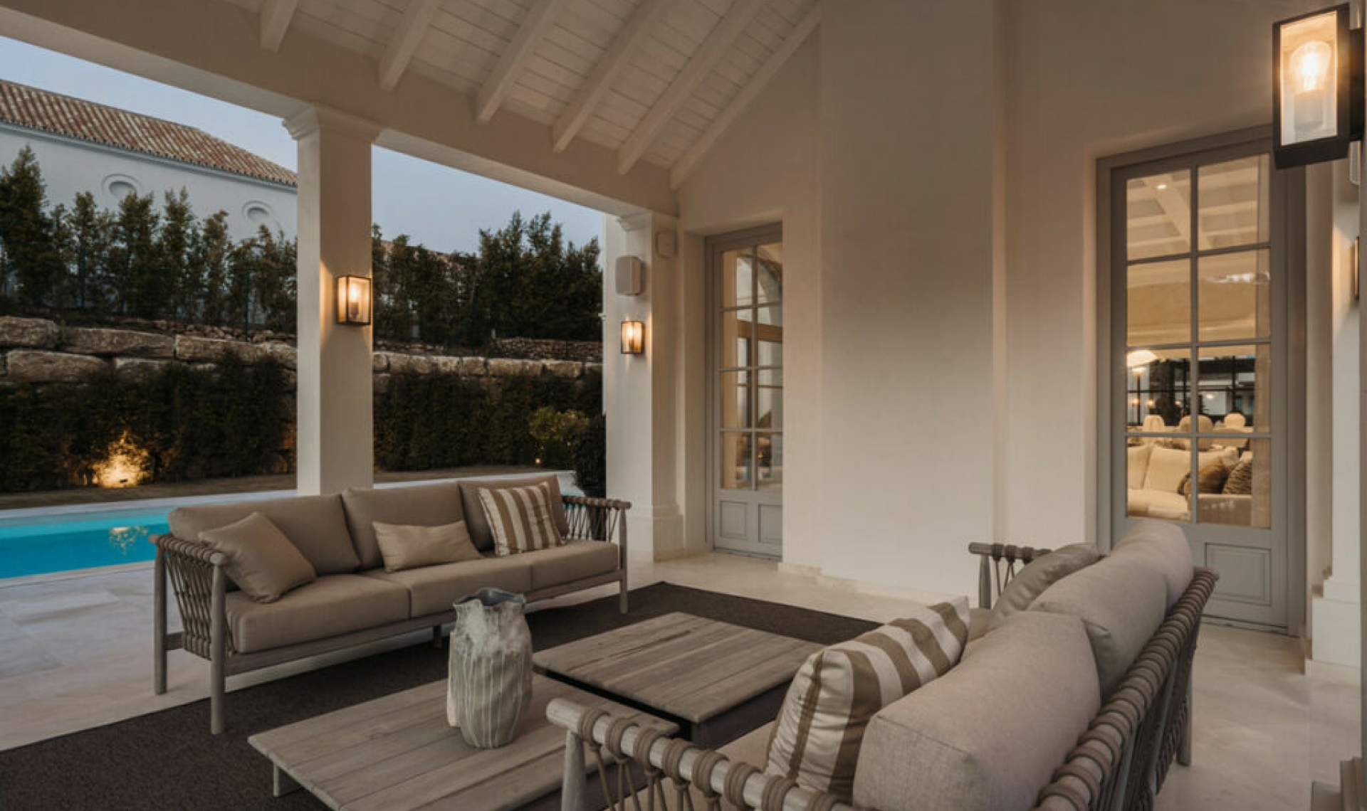 Resale - House -
Nueva Andalucía