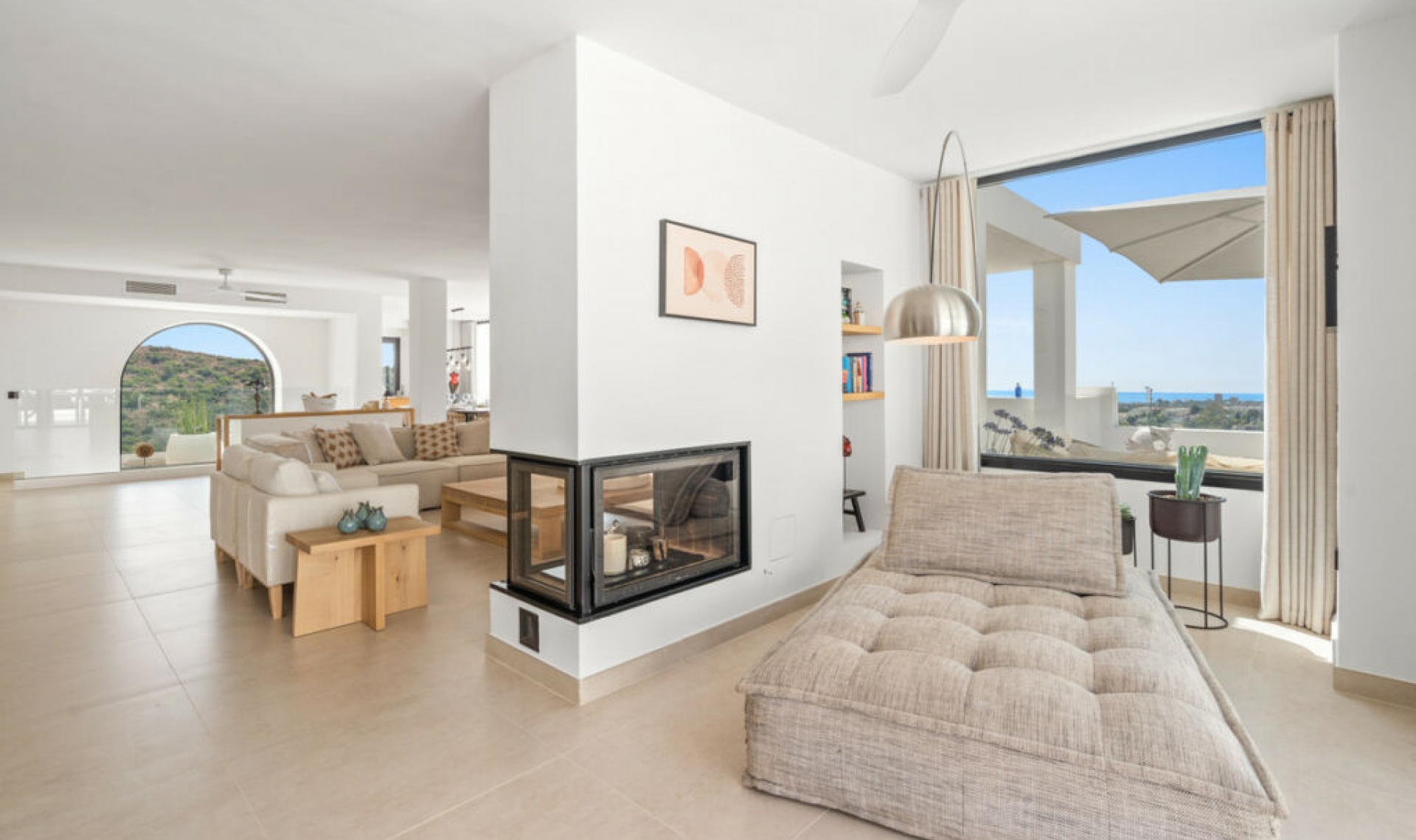 Resale - House -
Nueva Andalucía