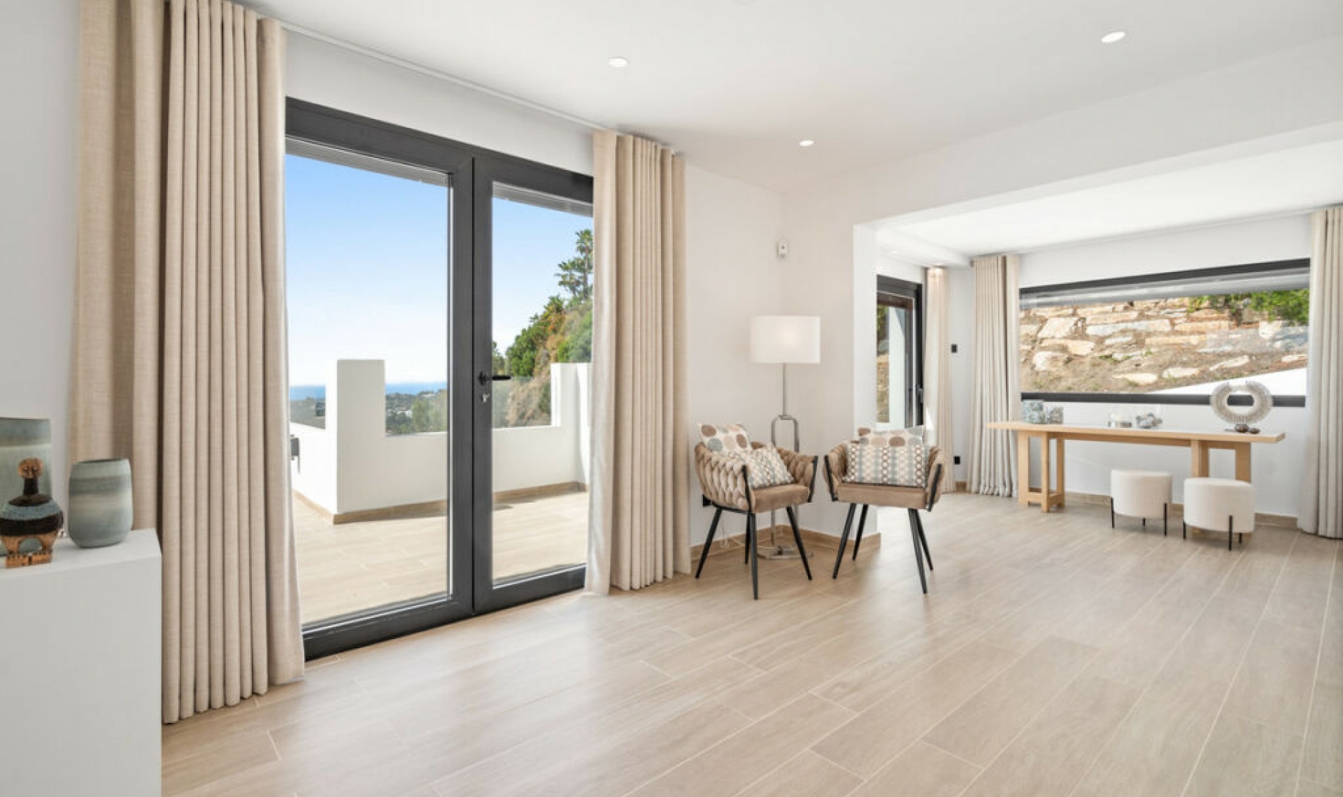 Resale - House -
Nueva Andalucía