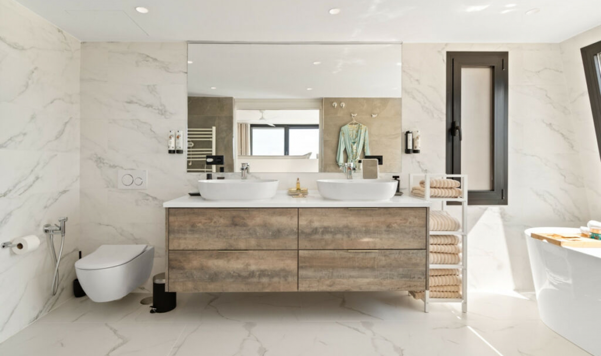 Resale - House -
Nueva Andalucía