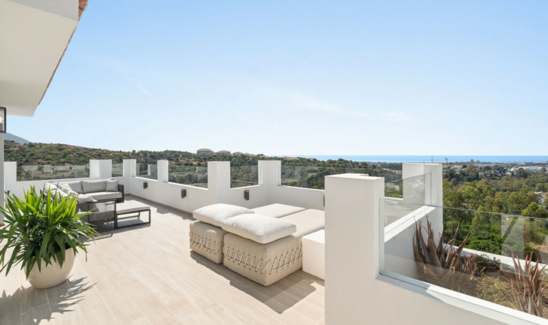 Resale - House -
Nueva Andalucía