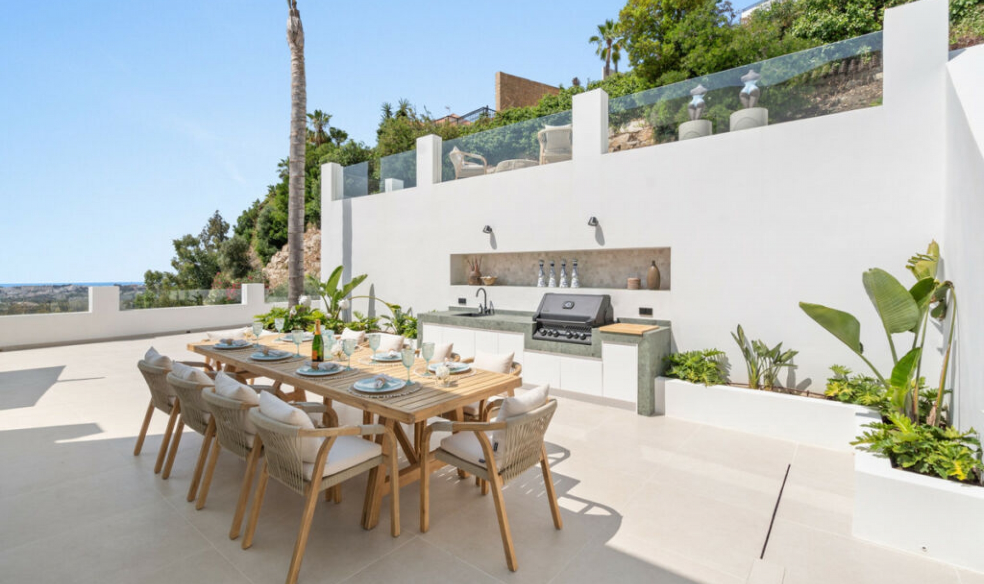 Resale - House -
Nueva Andalucía