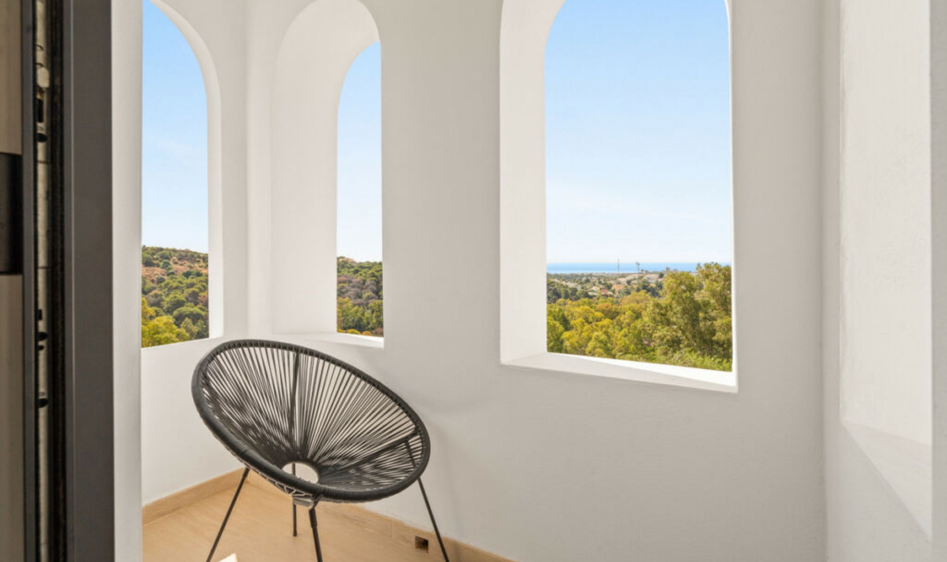 Resale - House -
Nueva Andalucía