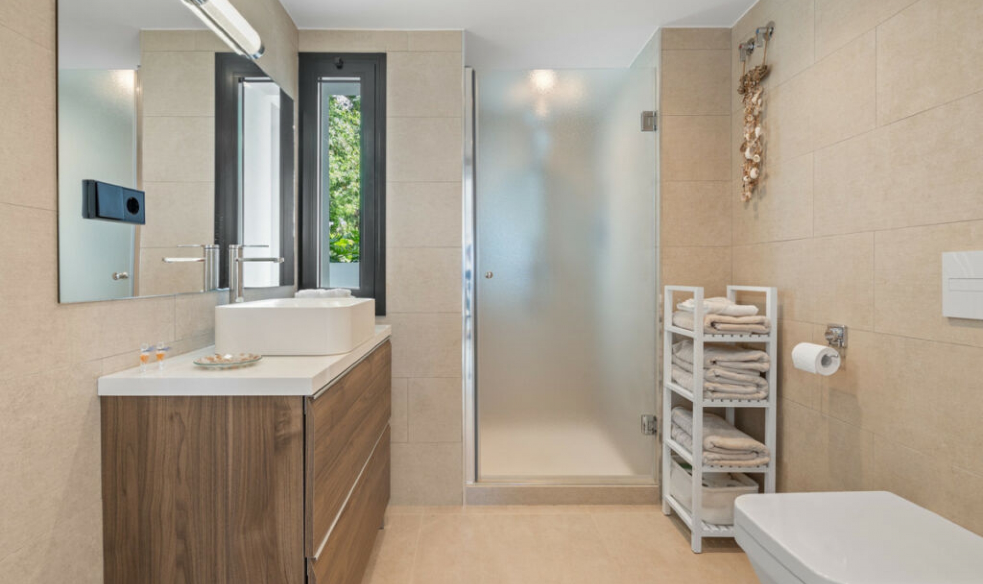 Resale - House -
Nueva Andalucía