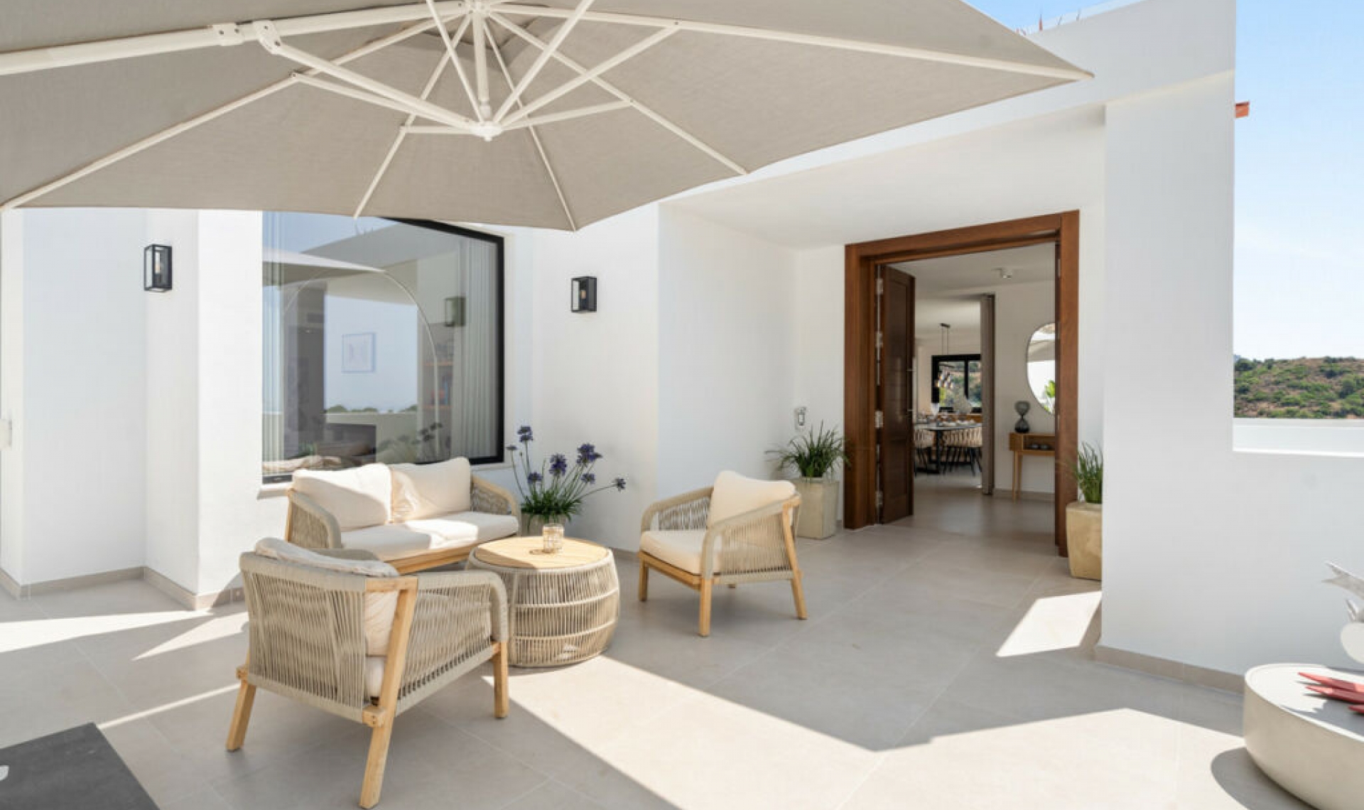 Resale - House -
Nueva Andalucía