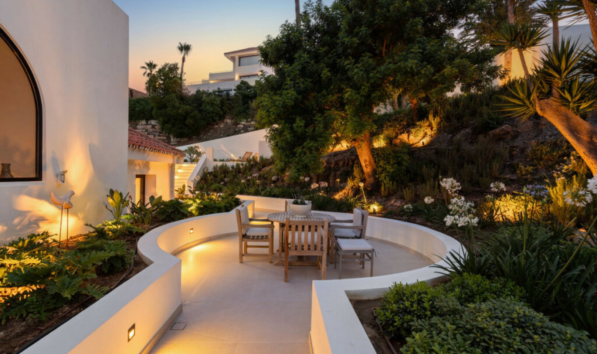 Resale - House -
Nueva Andalucía