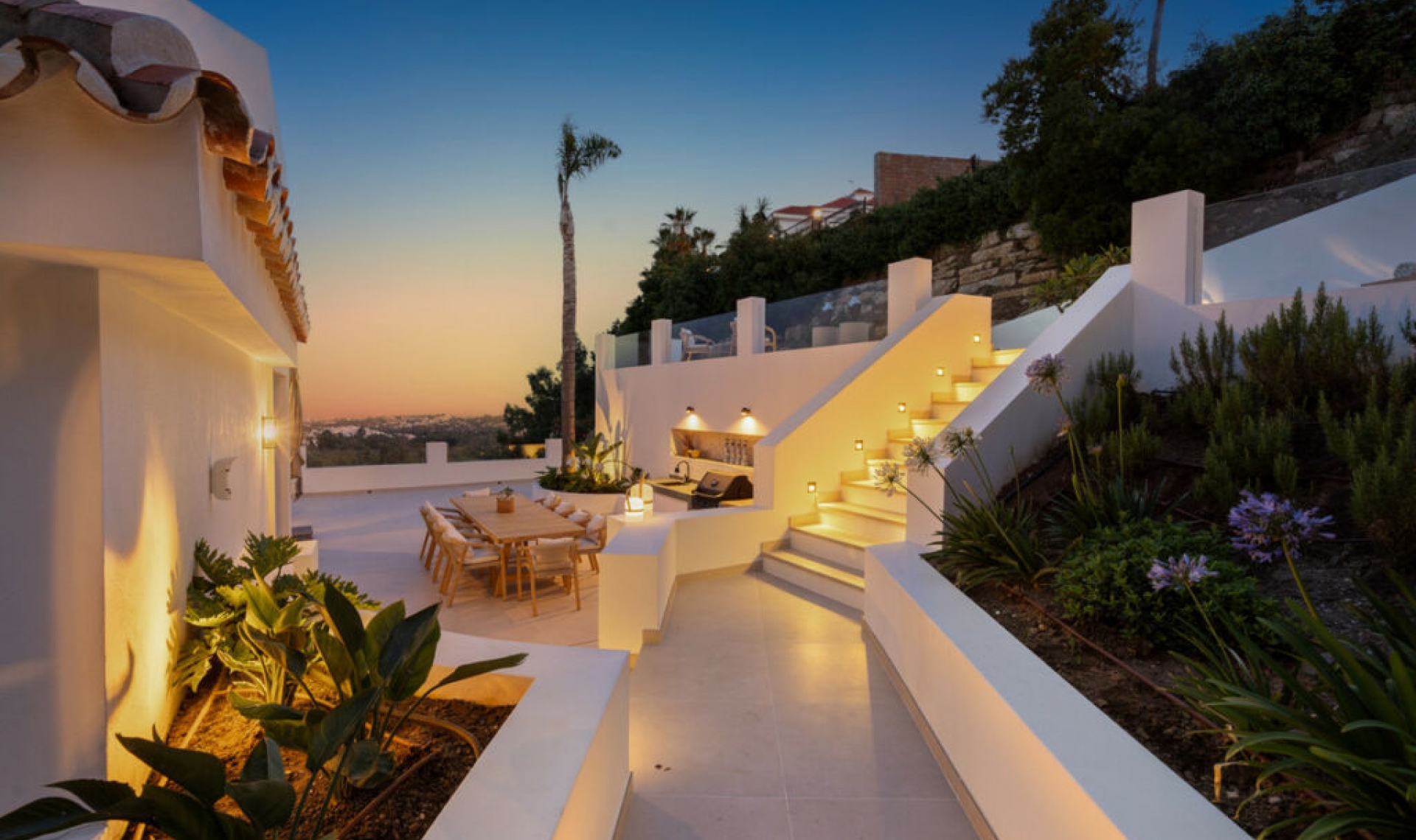 Resale - House -
Nueva Andalucía