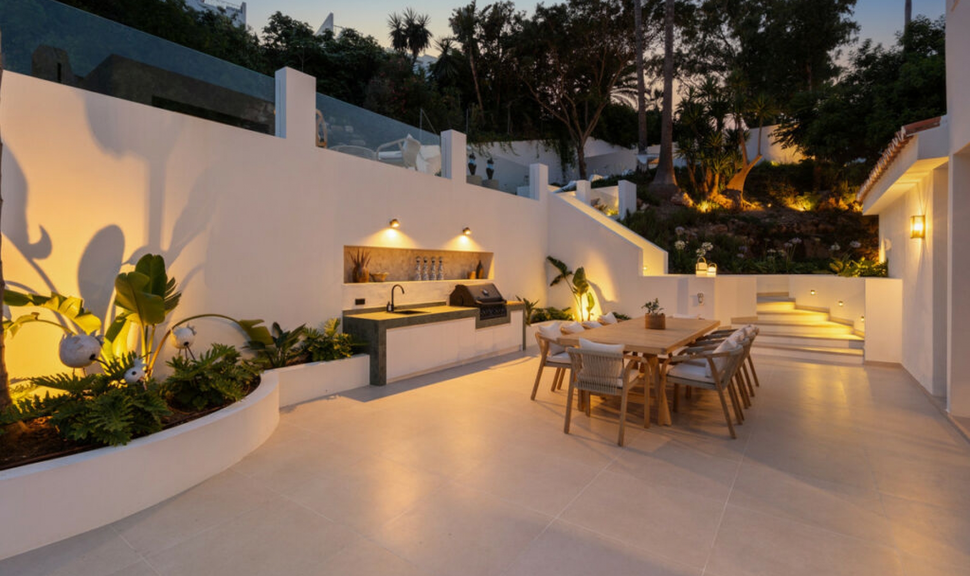 Resale - House -
Nueva Andalucía