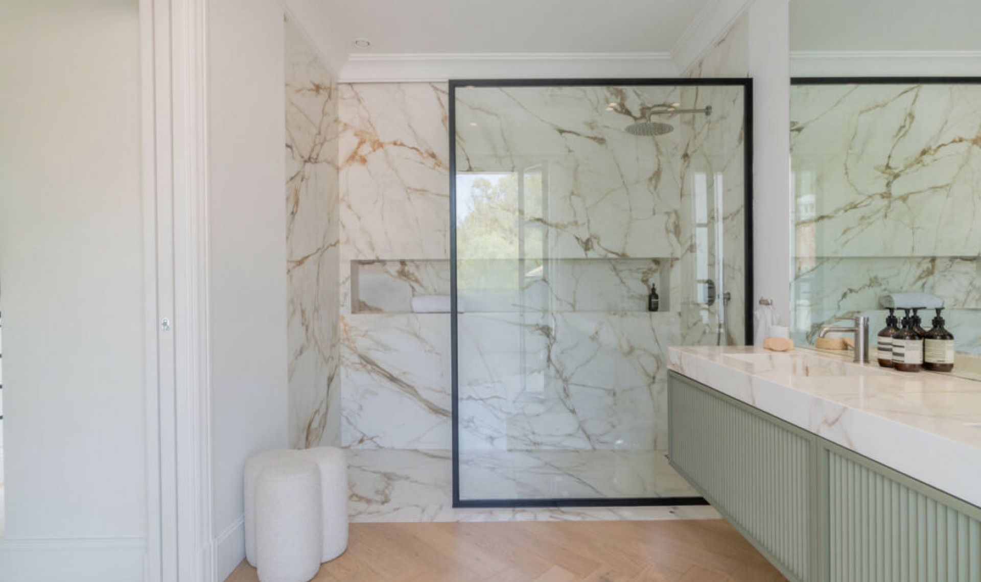 Resale - House -
Nueva Andalucía