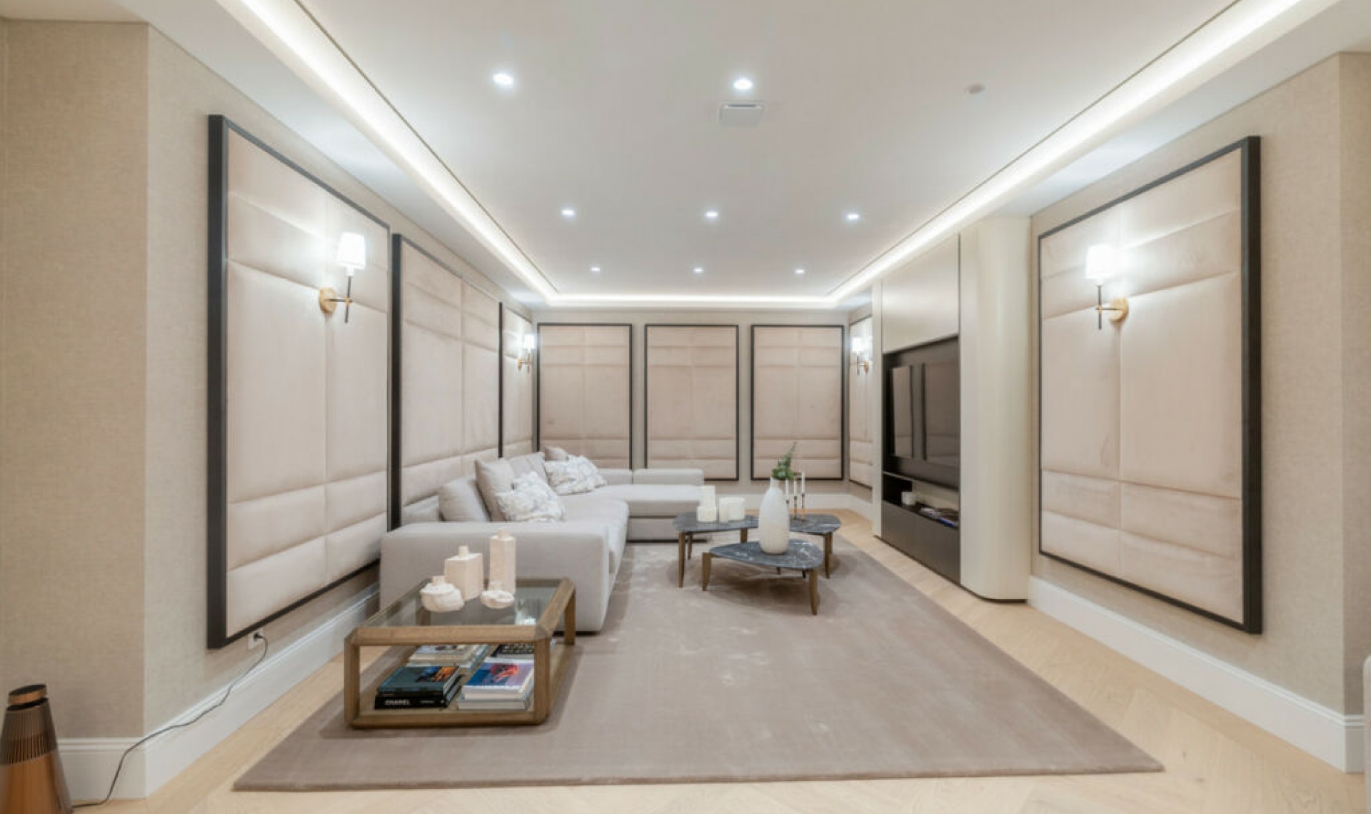 Resale - House -
Nueva Andalucía