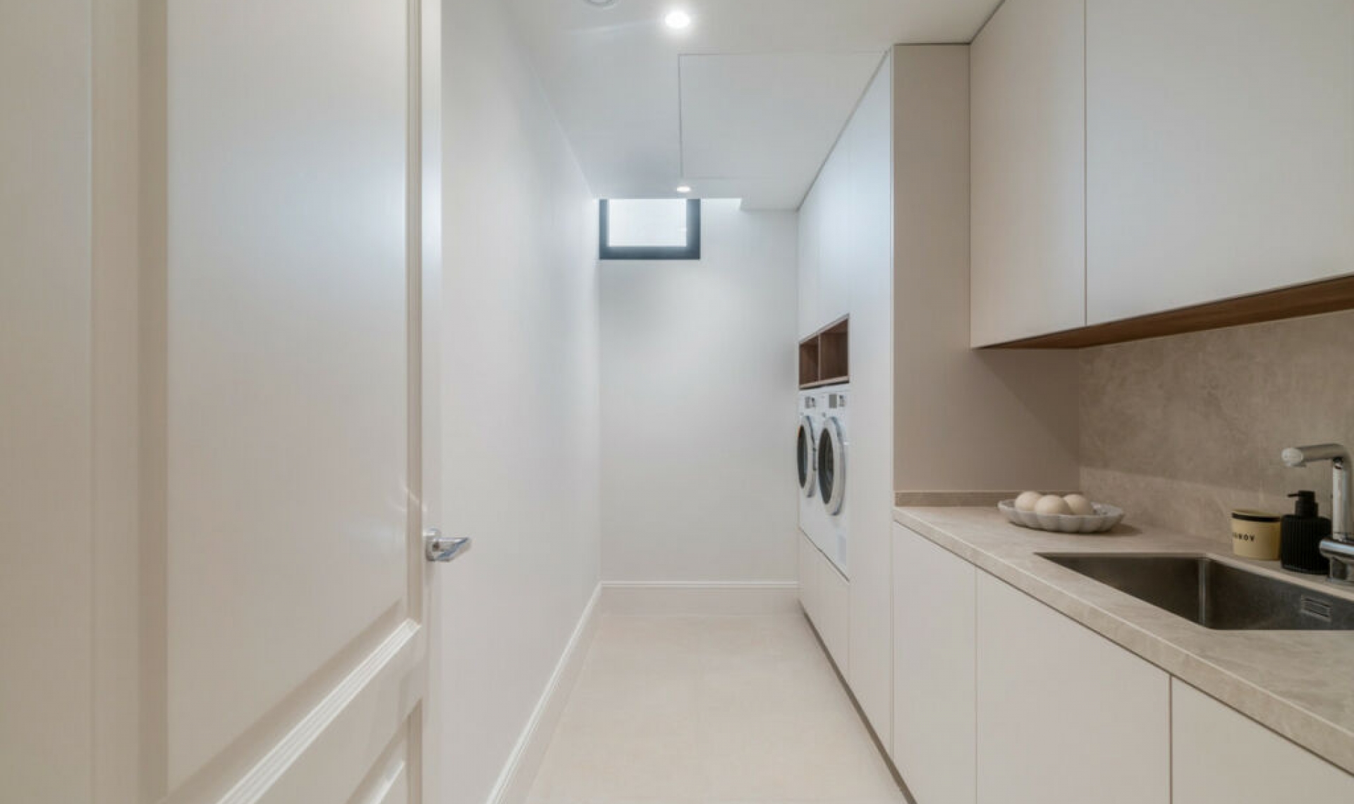 Resale - House -
Nueva Andalucía