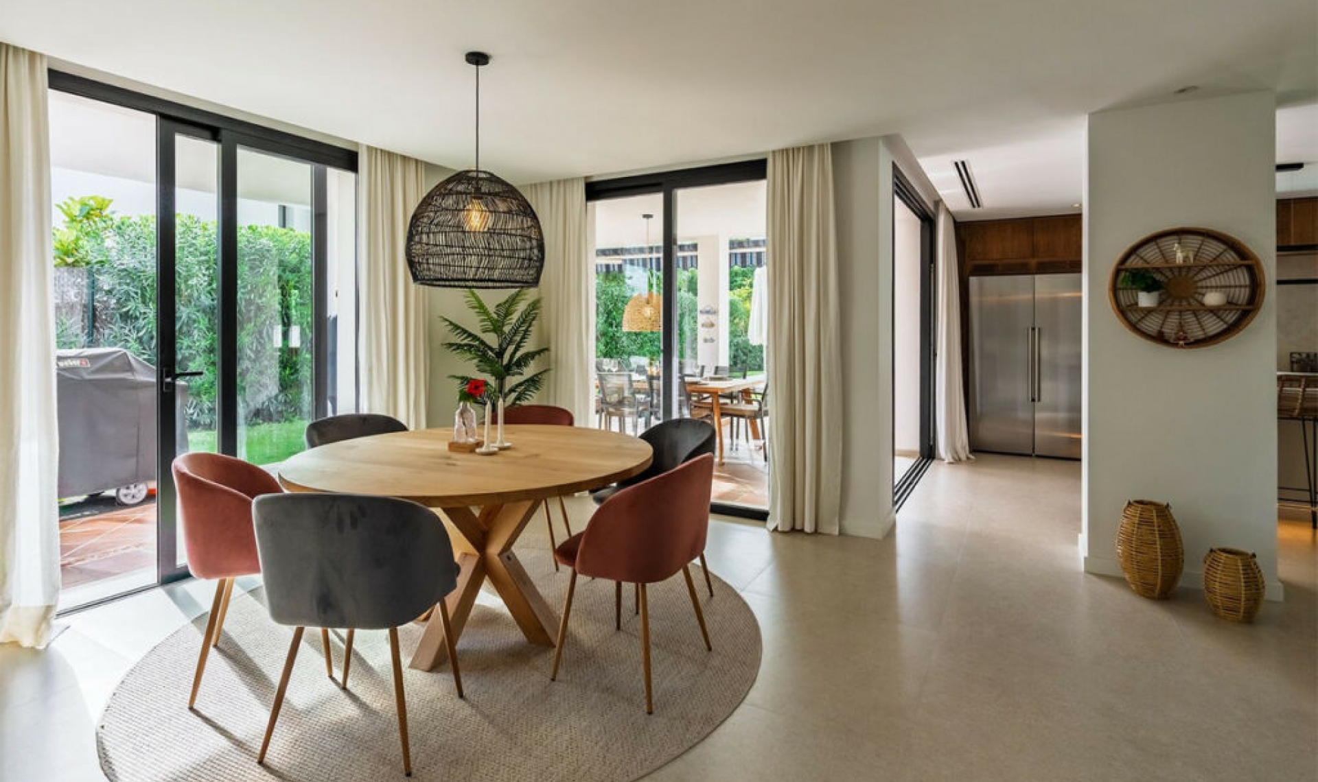 Resale - House -
Nueva Andalucía