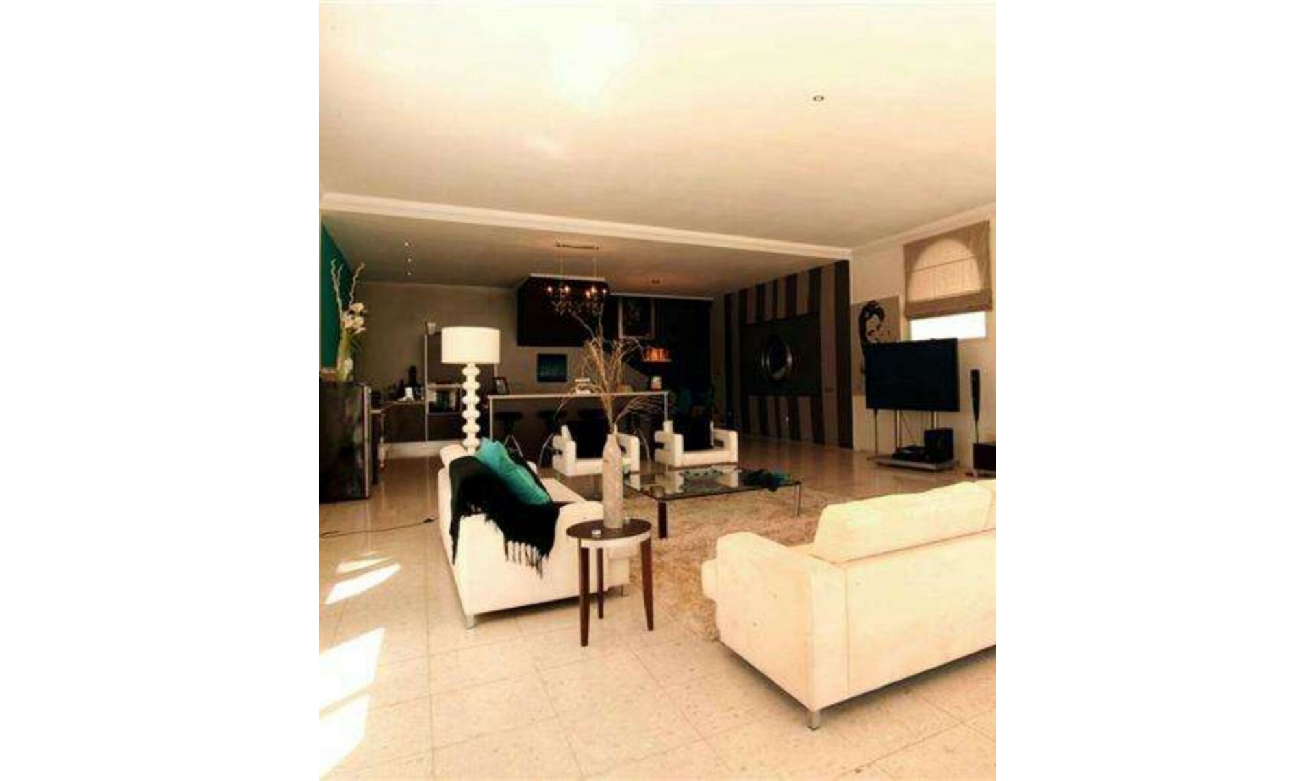 Resale - House -
Nueva Andalucía