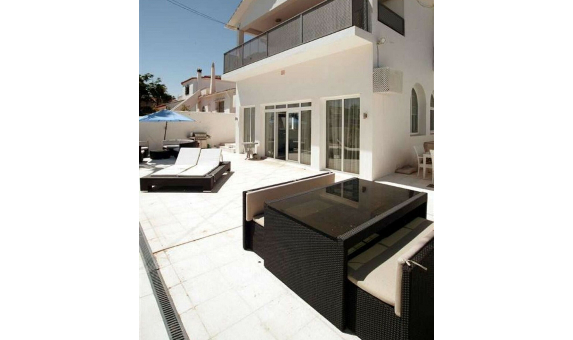 Resale - House -
Nueva Andalucía