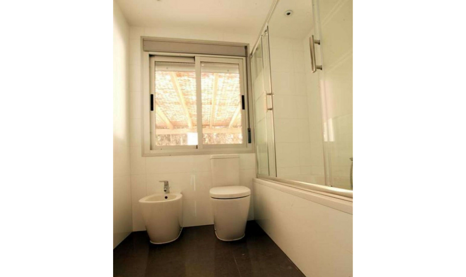 Resale - House -
Nueva Andalucía