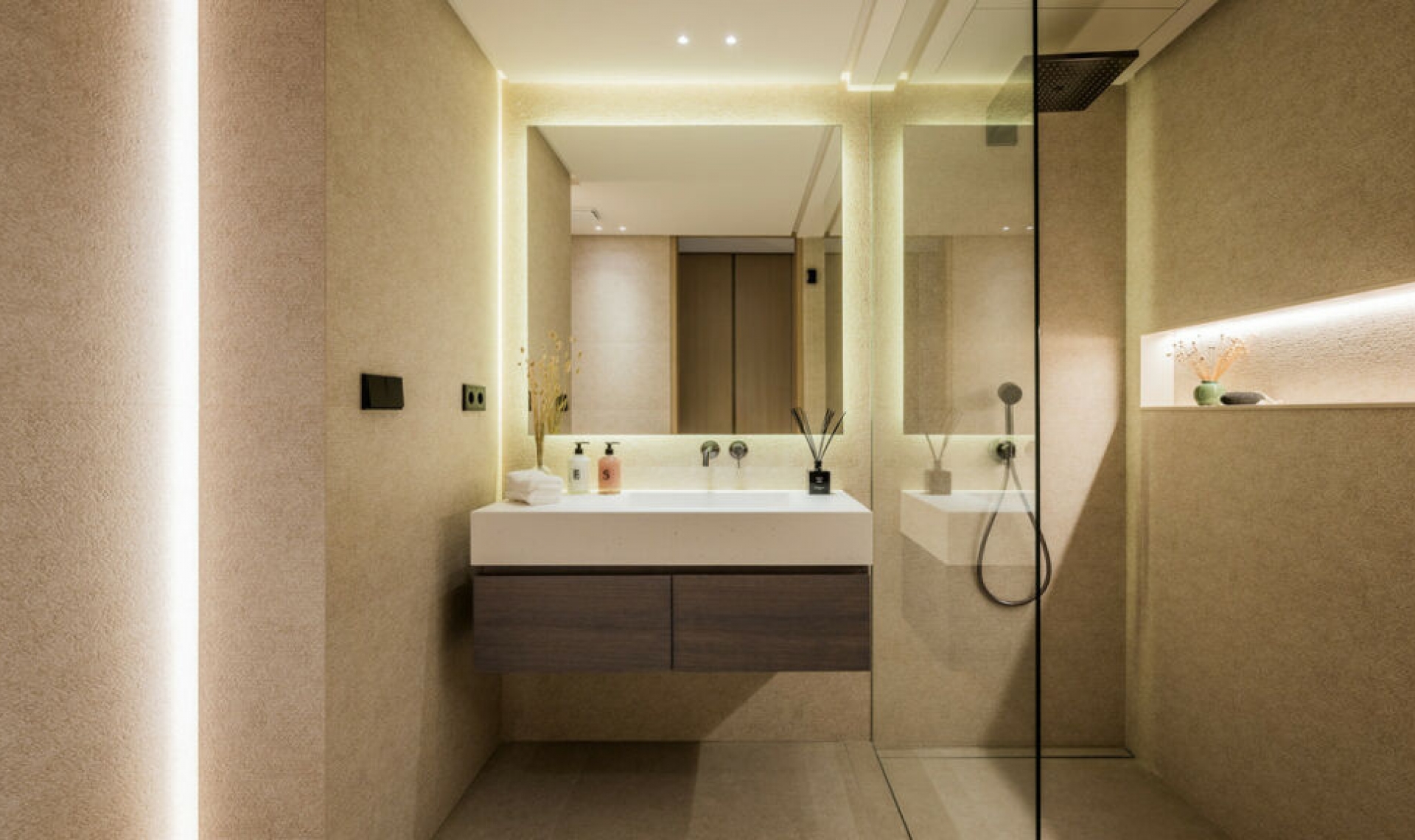 Resale - House -
Nueva Andalucía