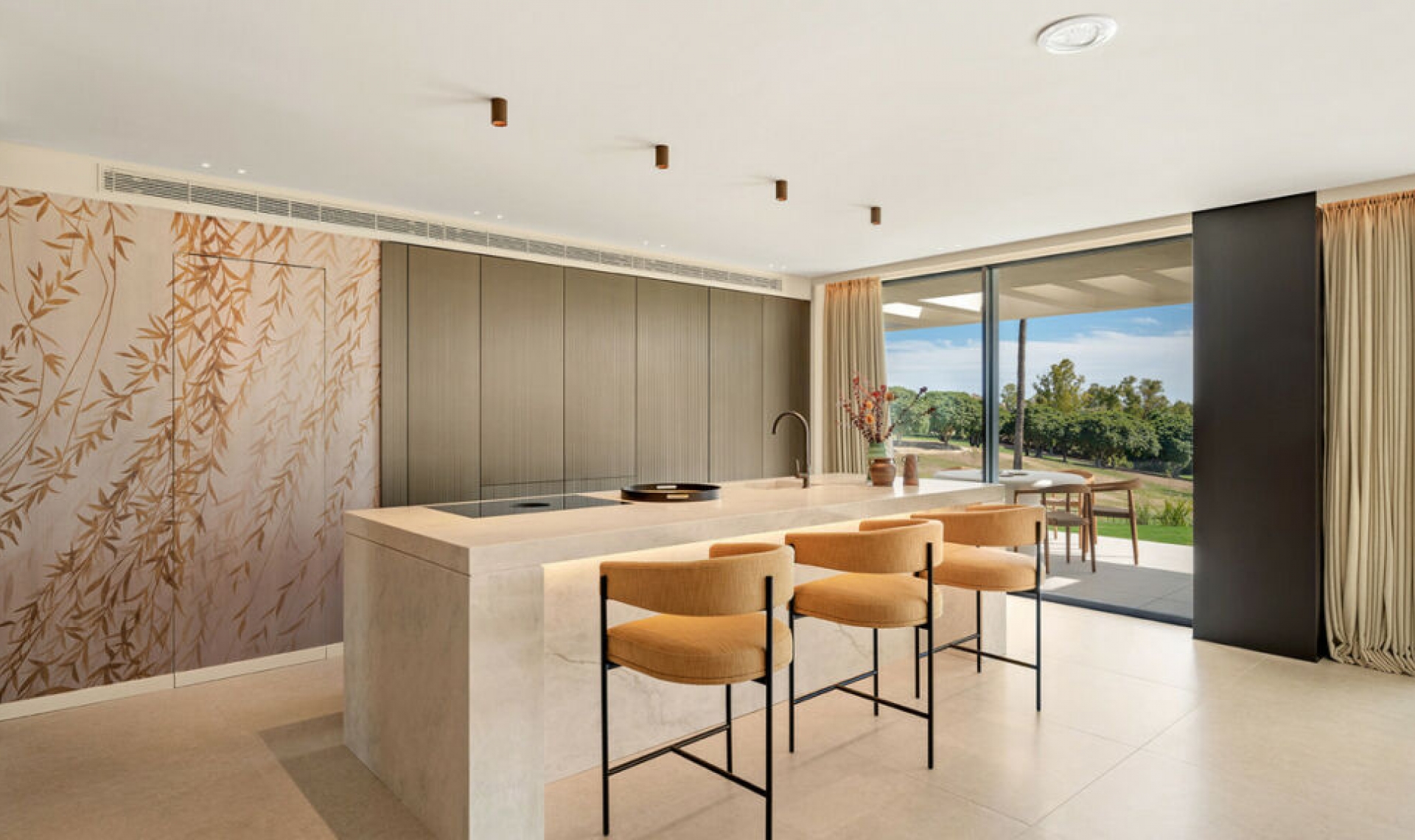 Resale - House -
Nueva Andalucía