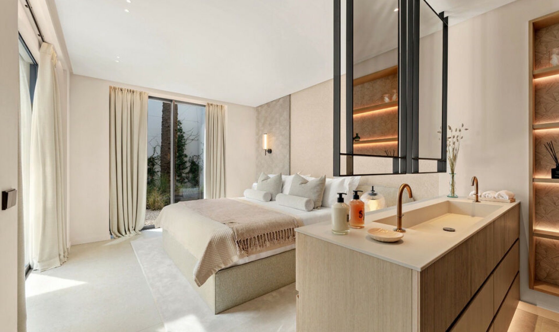 Resale - House -
Nueva Andalucía