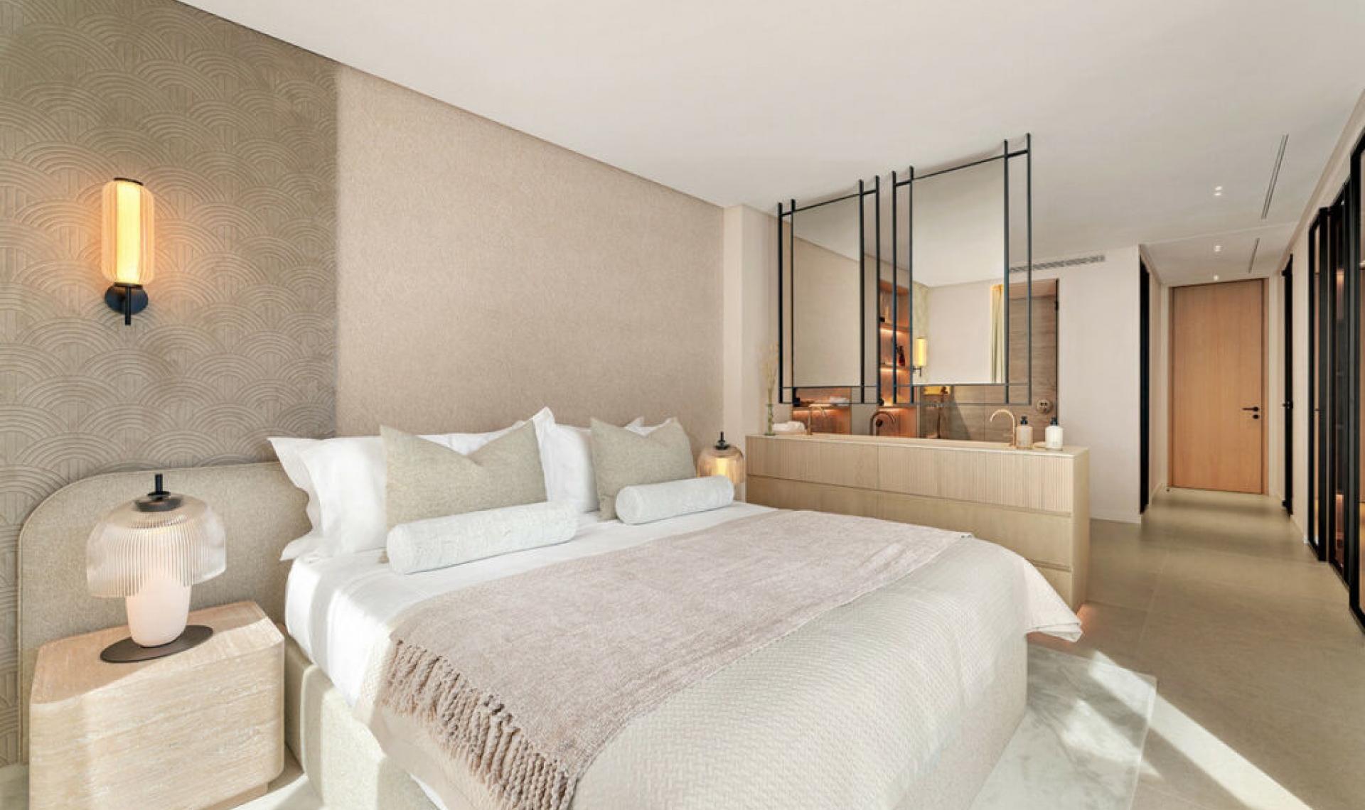 Resale - House -
Nueva Andalucía